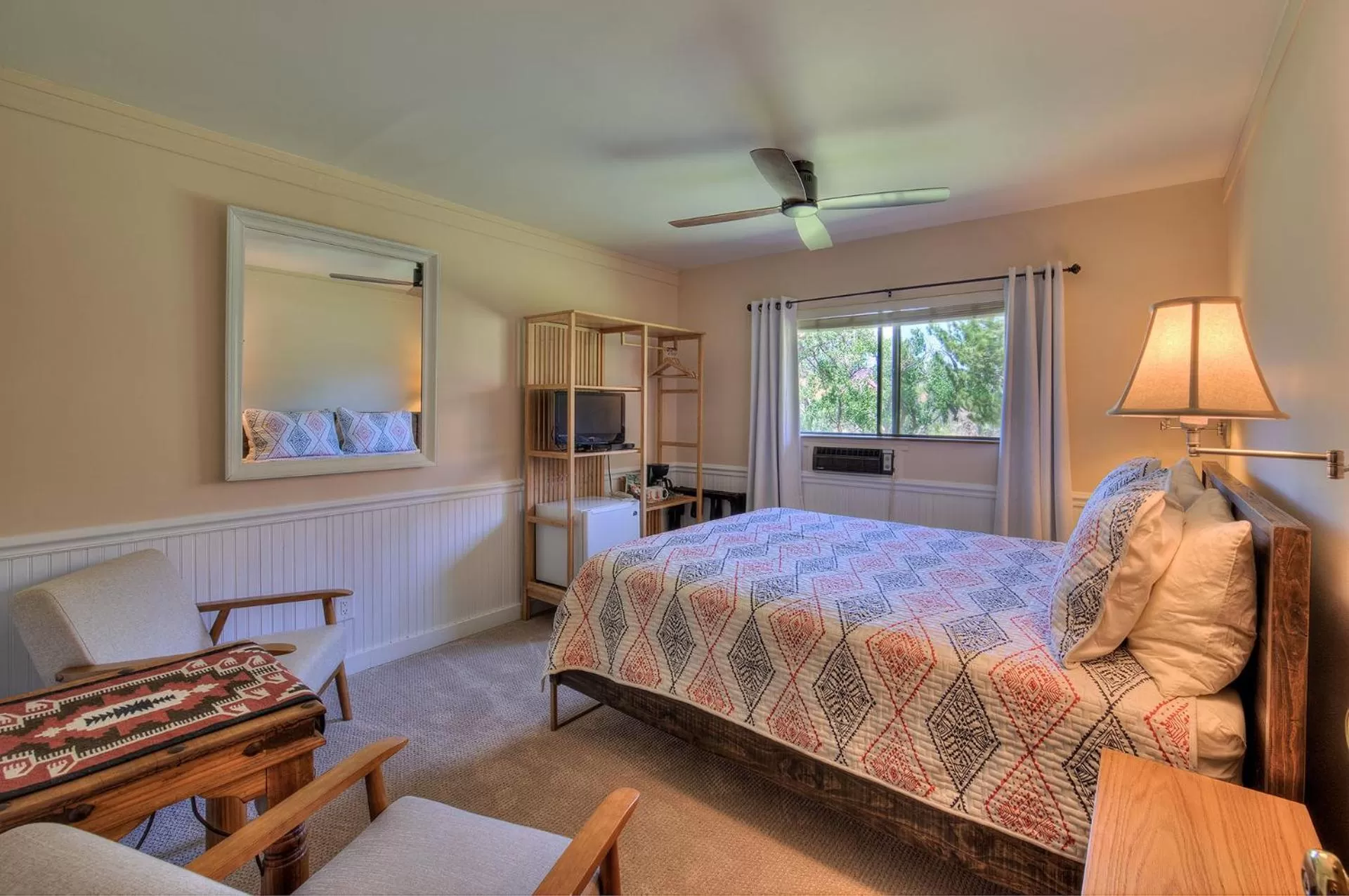 TV and multimedia in Castle Valley Inn