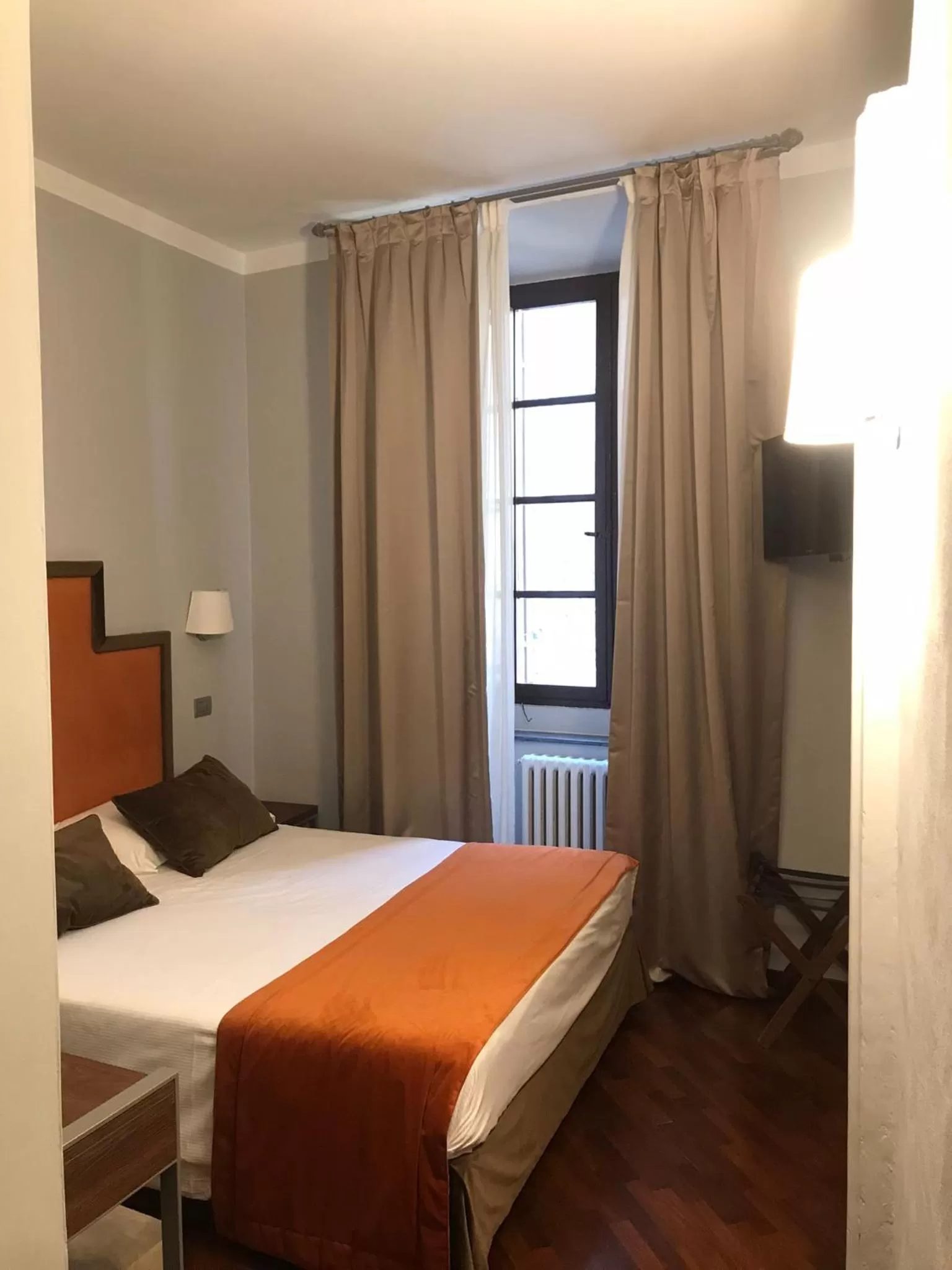 Bed in Bosone Palace