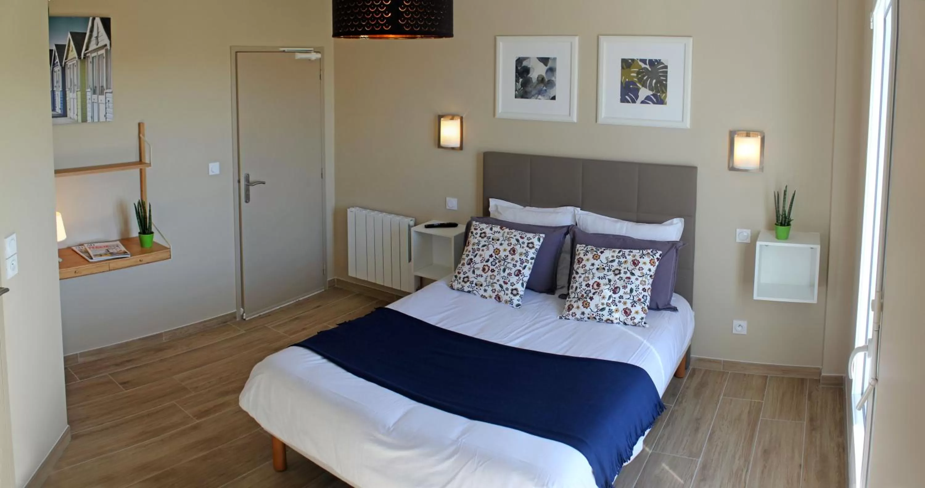 Photo of the whole room, Bed in Hôtel Le Printemps