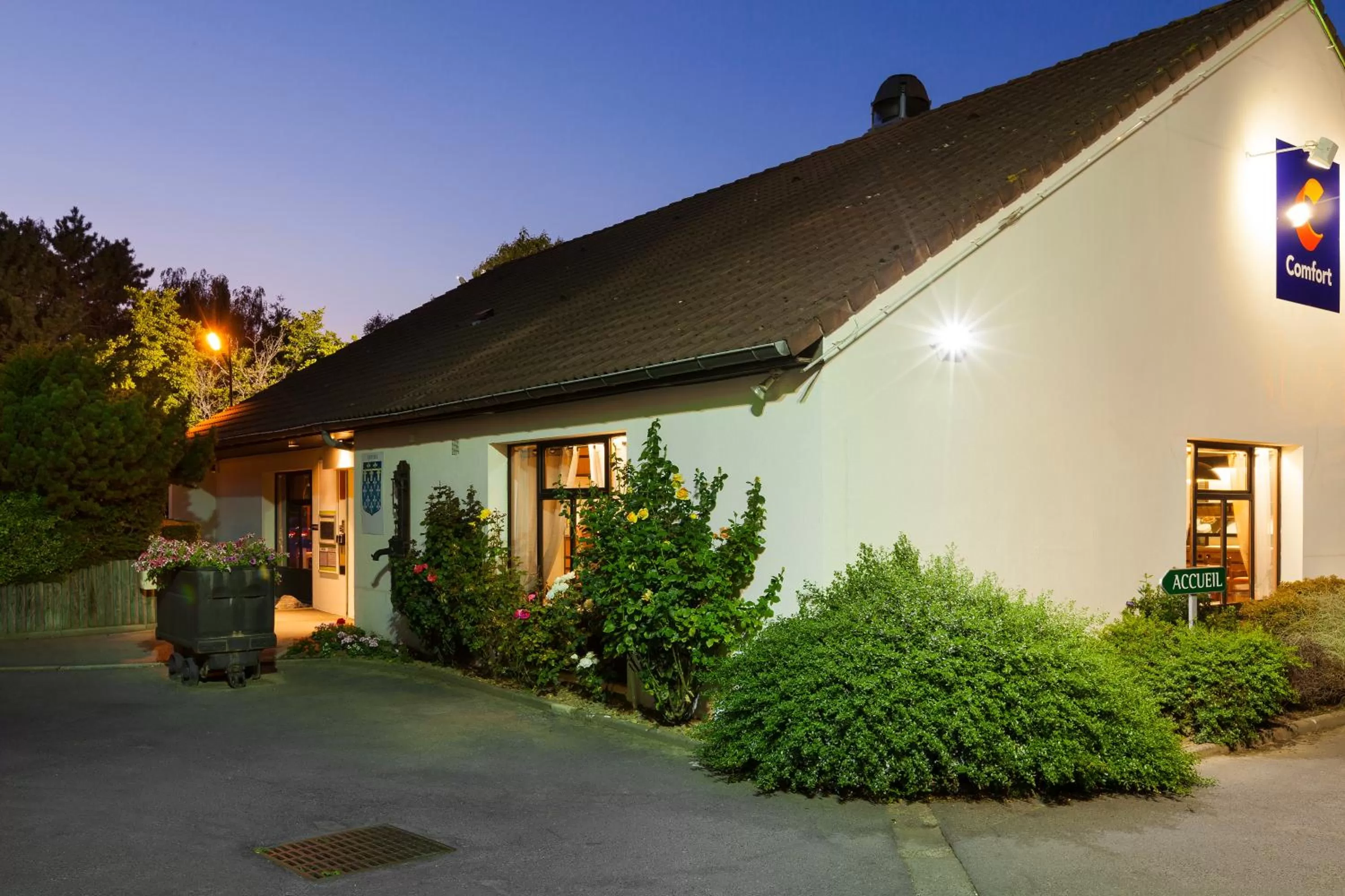 Property building in Comfort Hotel Lens - Noyelles Godault