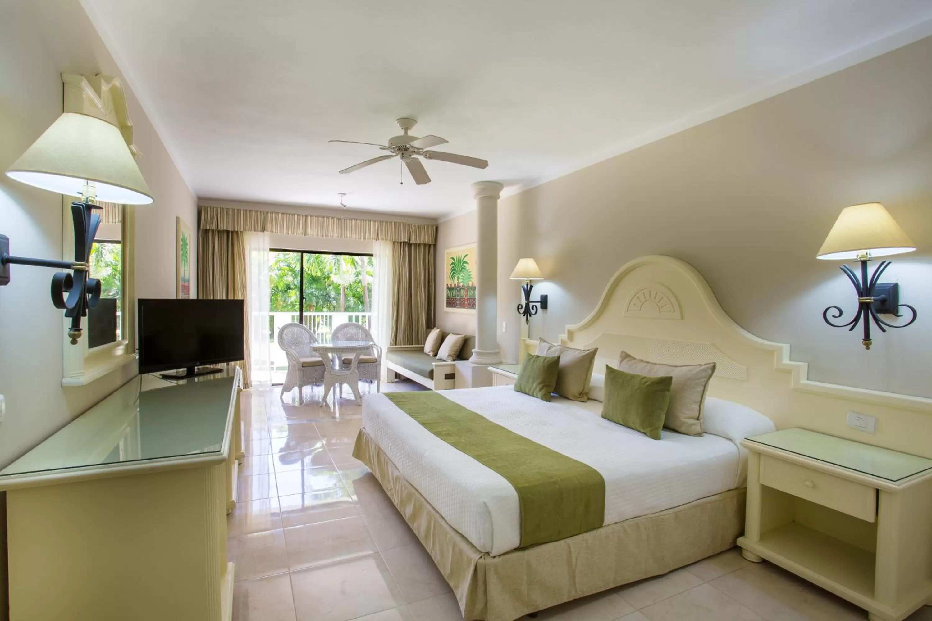Junior Suite Superior (1 Adult) in Bahia Principe Grand La Romana - All Inclusive