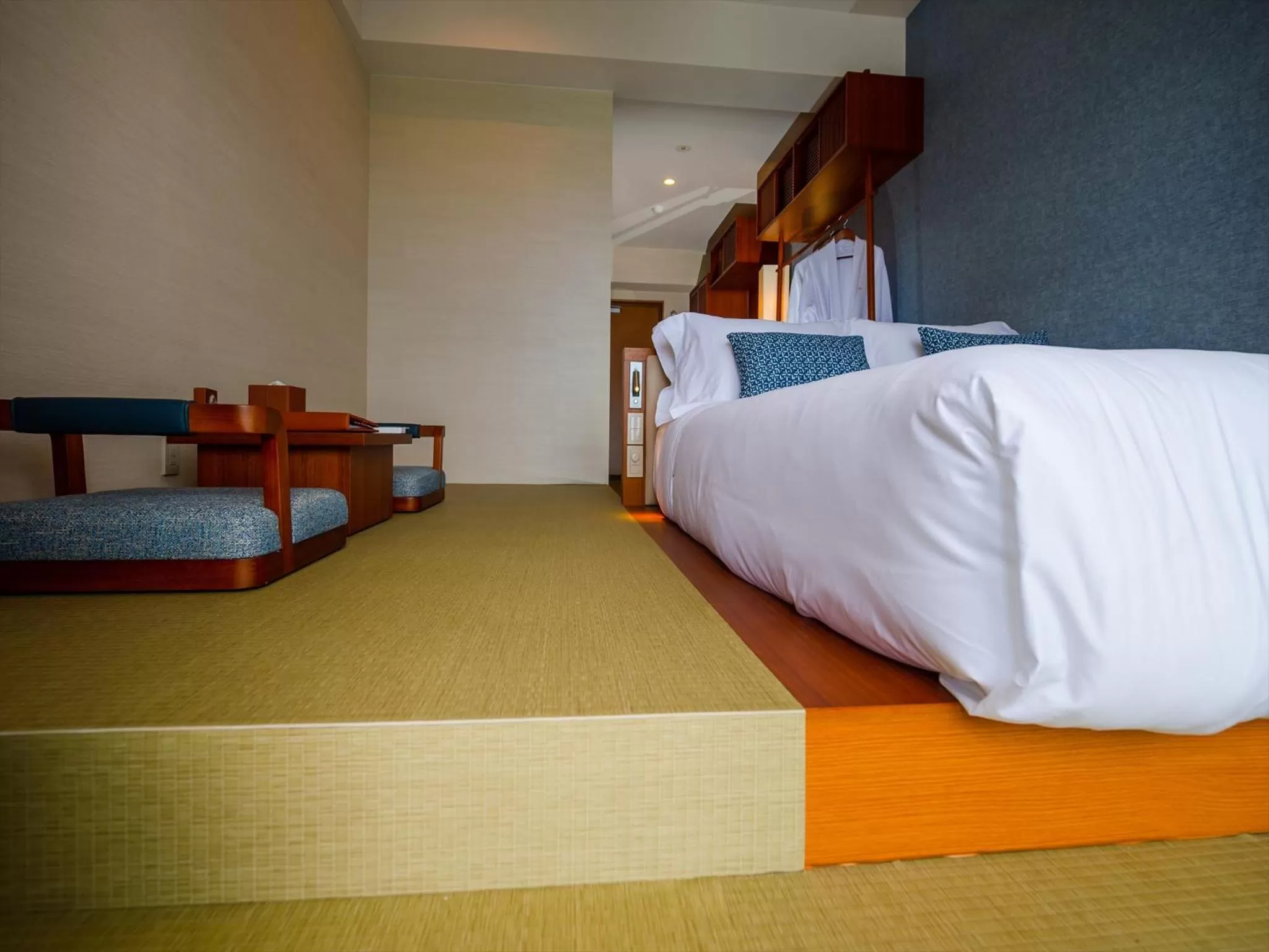 Bed in oile by DSH Resorts