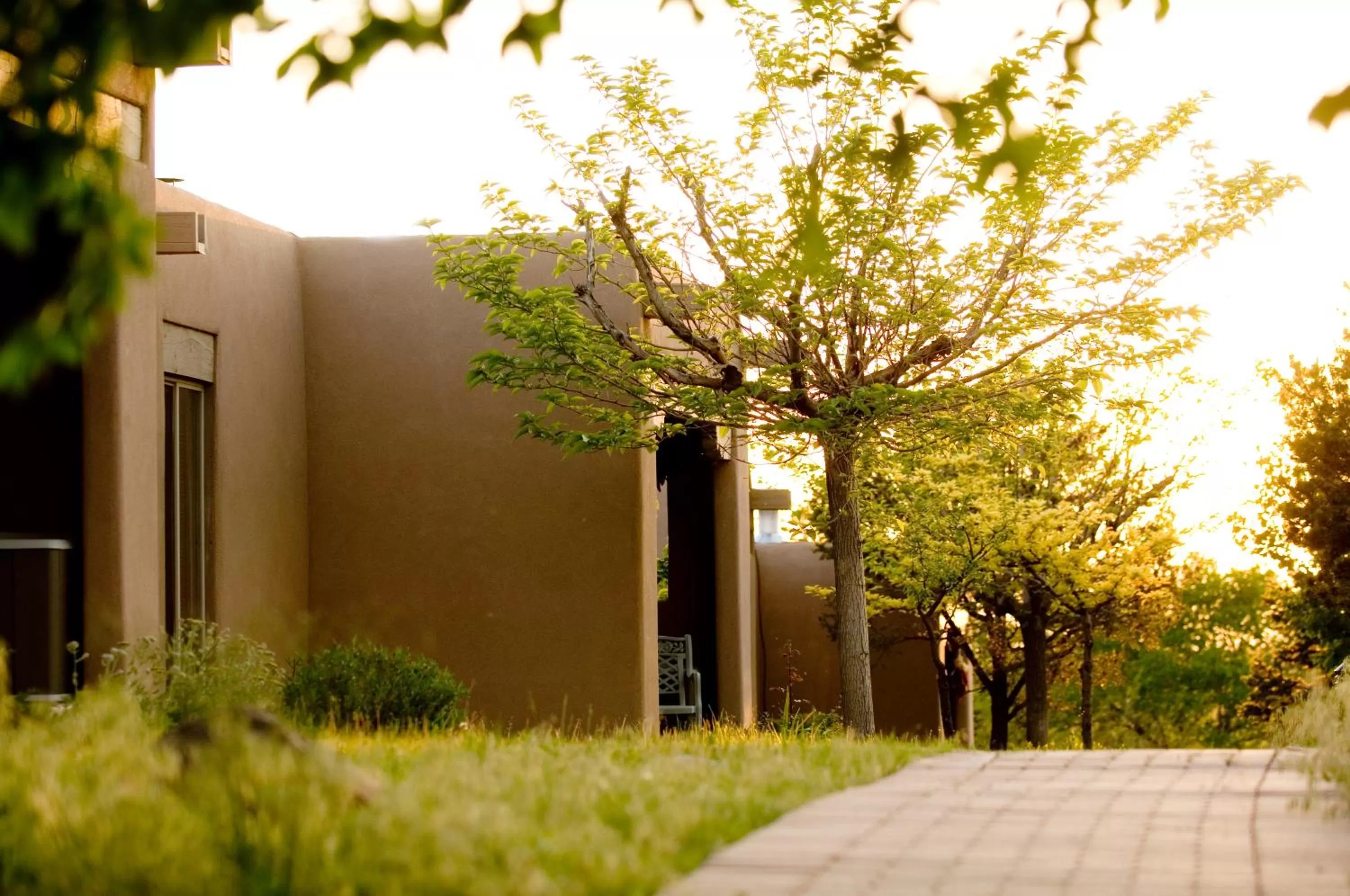 Facade/entrance in Fort Marcy Suites by All Seasons Resort Lodging