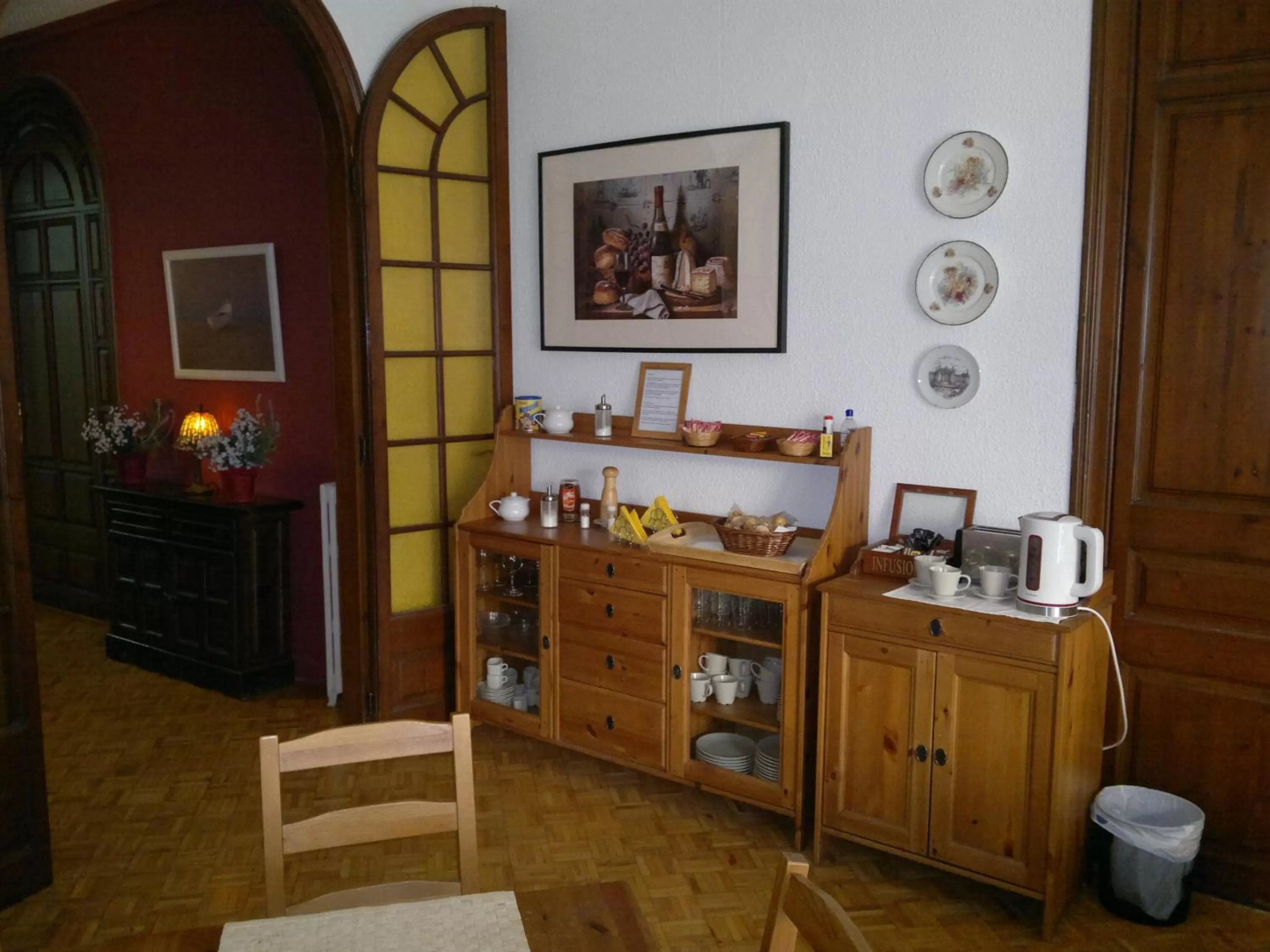 Restaurant/places to eat in Ally's Bed&Breakfast,