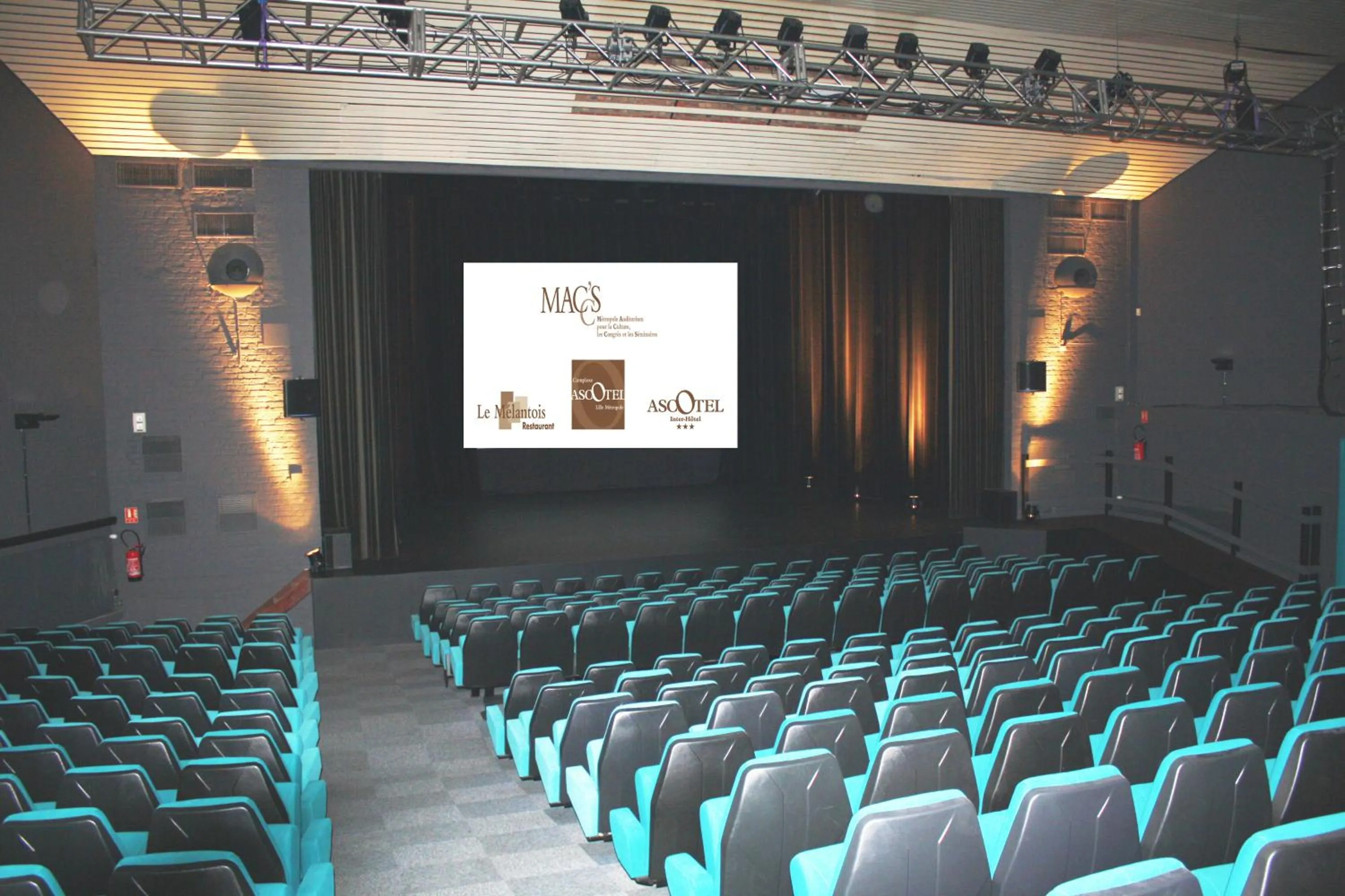 Business facilities in The Originals City, Hôtel Ascotel, Lille Est Grand Stade