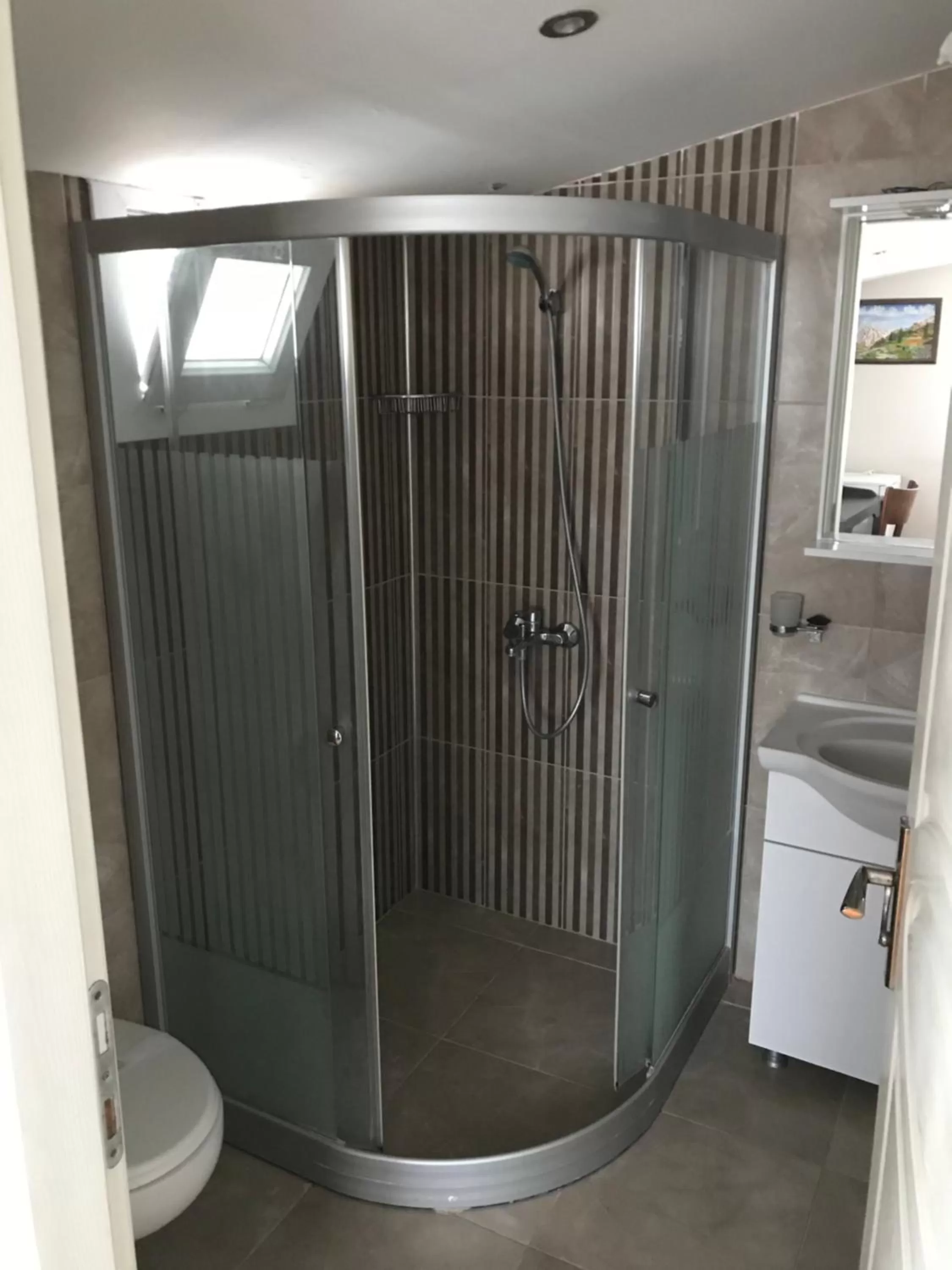 Bathroom in Sakran Hotel