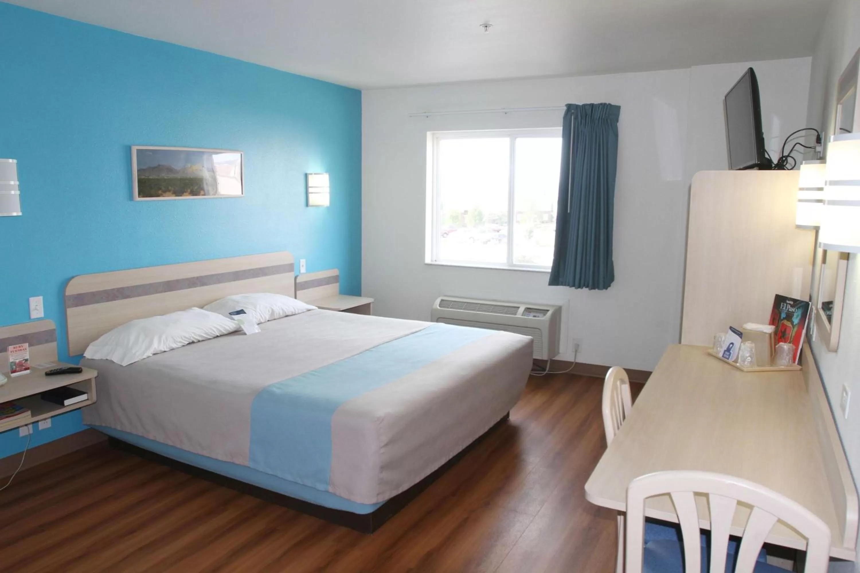 King Room - Disability Access - Non-Smoking in Motel 6-Las Cruces, NM - Telshor