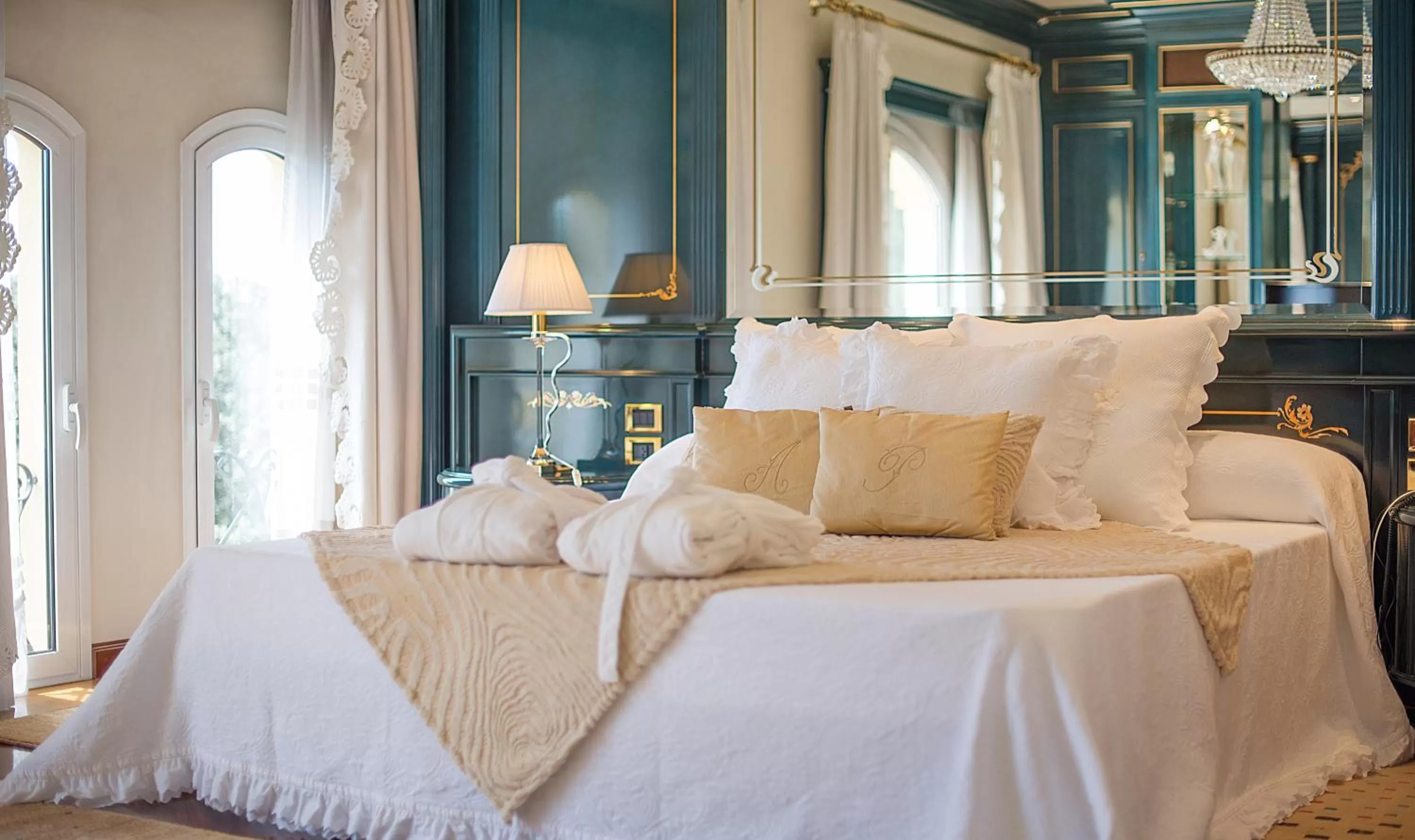 Bed in Hotel Boutique Edelweiss La Garriga