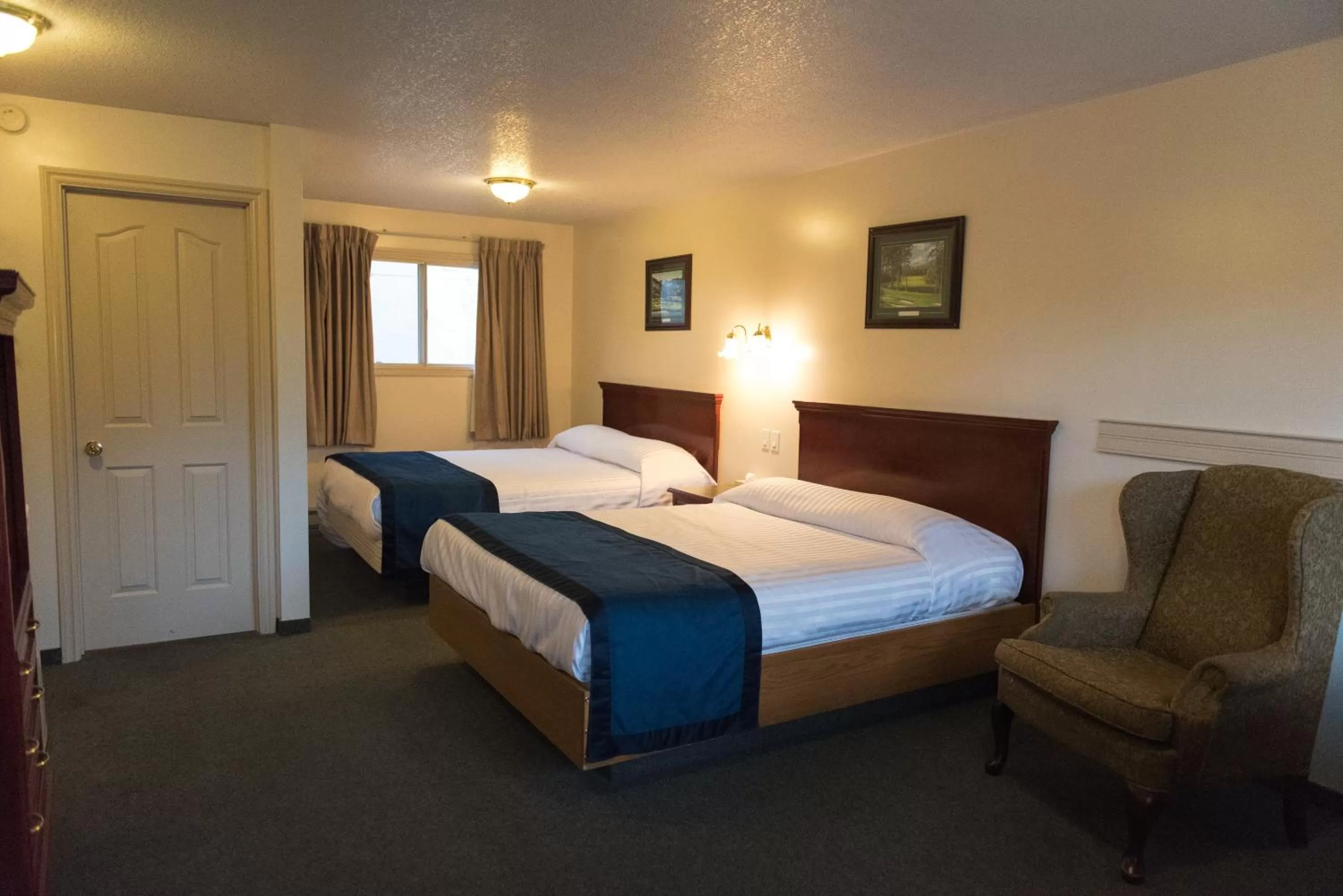 Bed in Radium Park Lodge