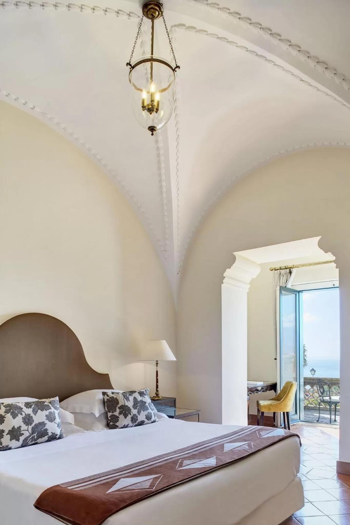 Bedroom, Bed in Grand Hotel Timeo, A Belmond Hotel, Taormina