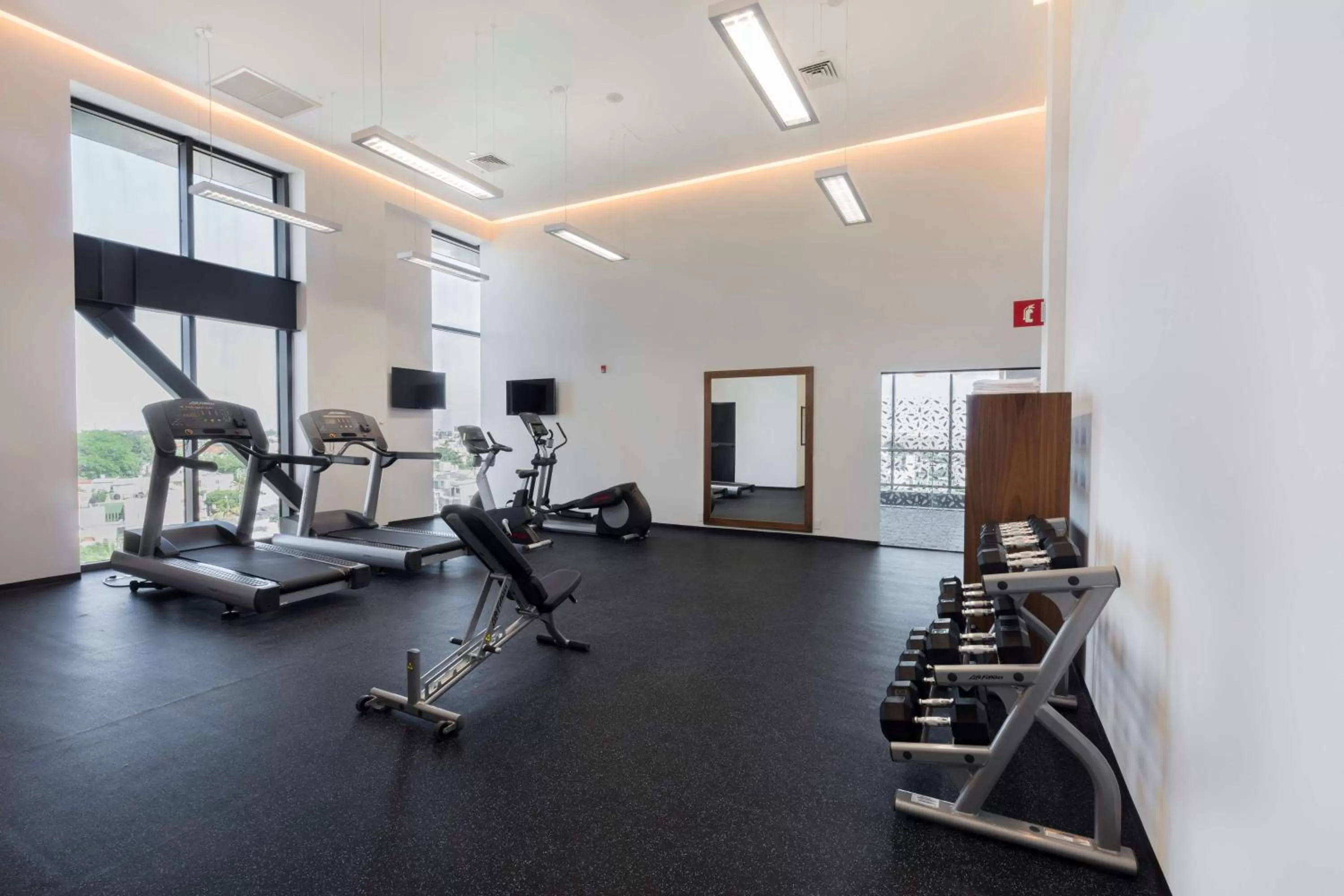 Fitness centre/facilities in Hilton Garden Inn Merida