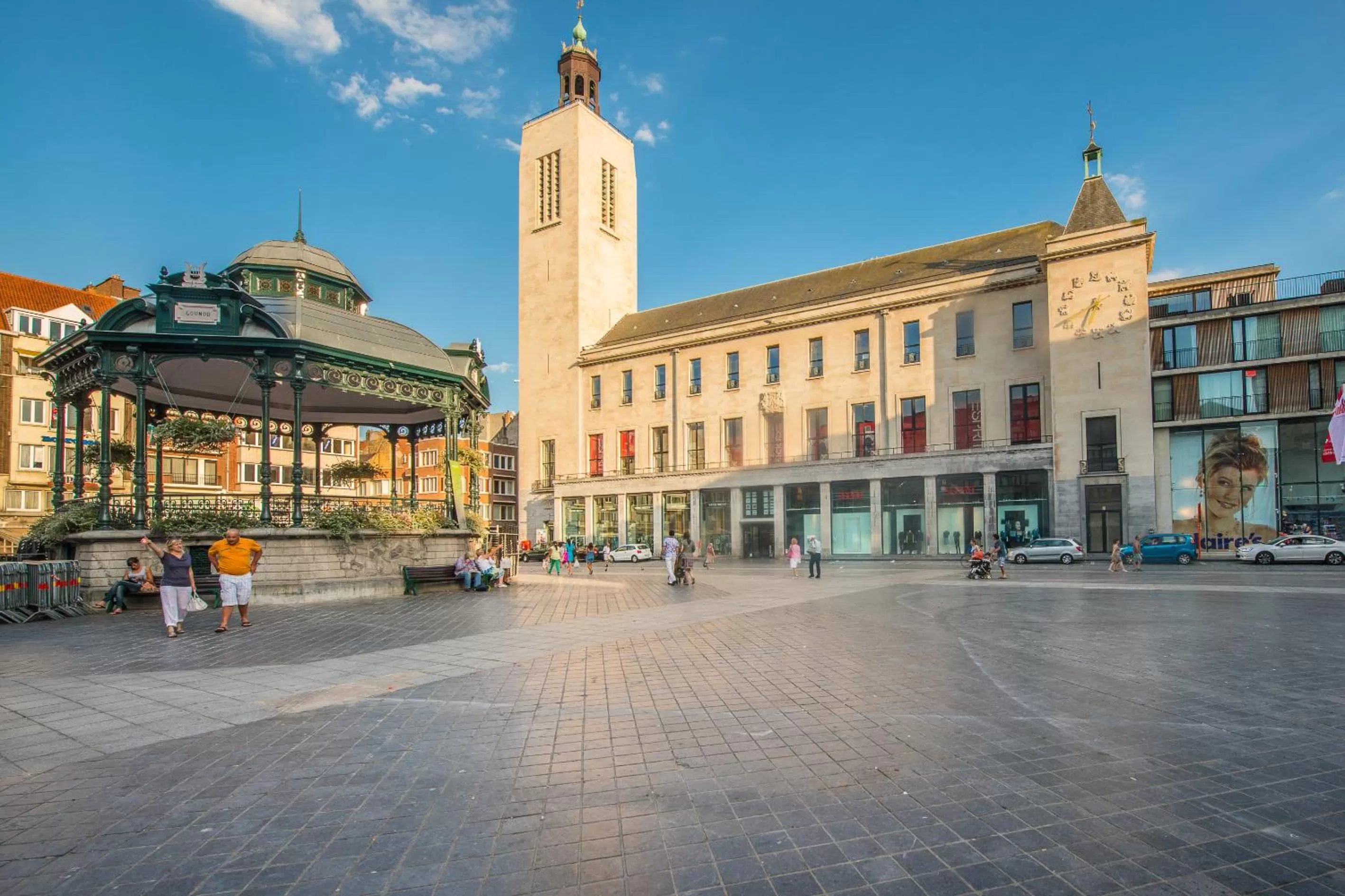 Area and facilities in Ostend Hotel