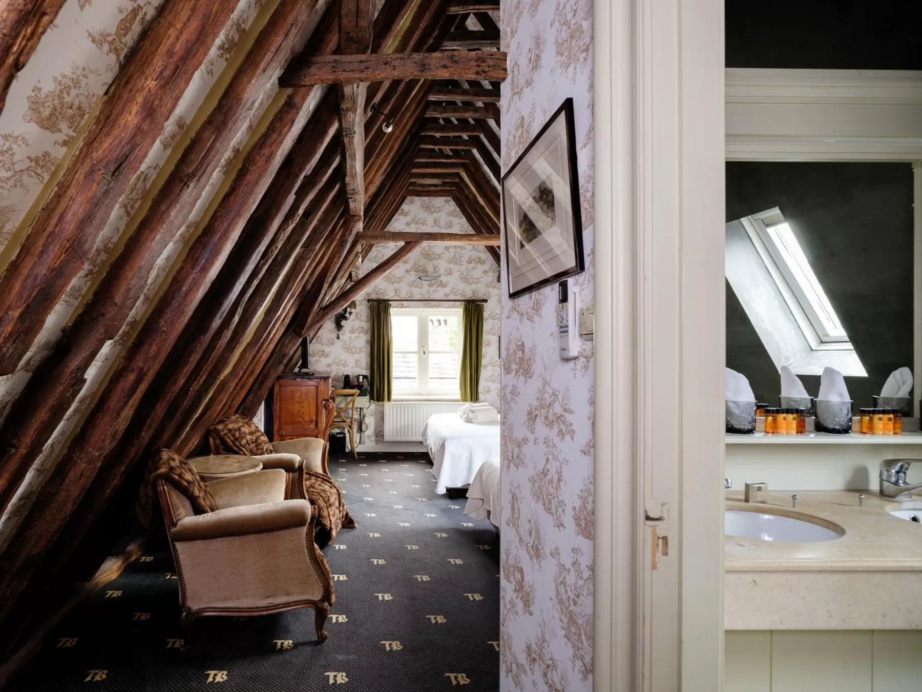 Photo of the whole room, Bed in Canal View Hotel Ter Brughe by CW Hotel Collection