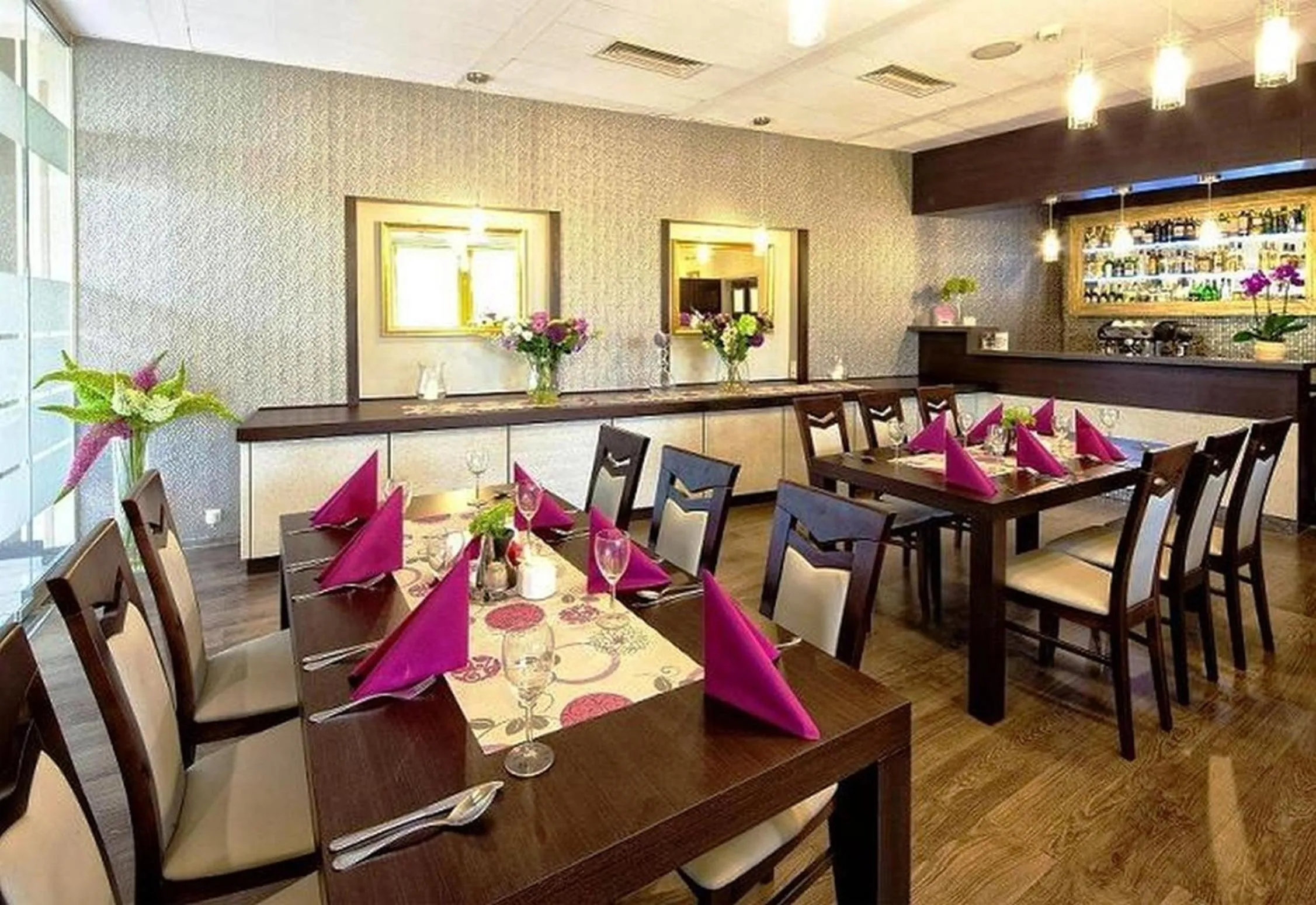 Restaurant/places to eat in Hotel Wilga