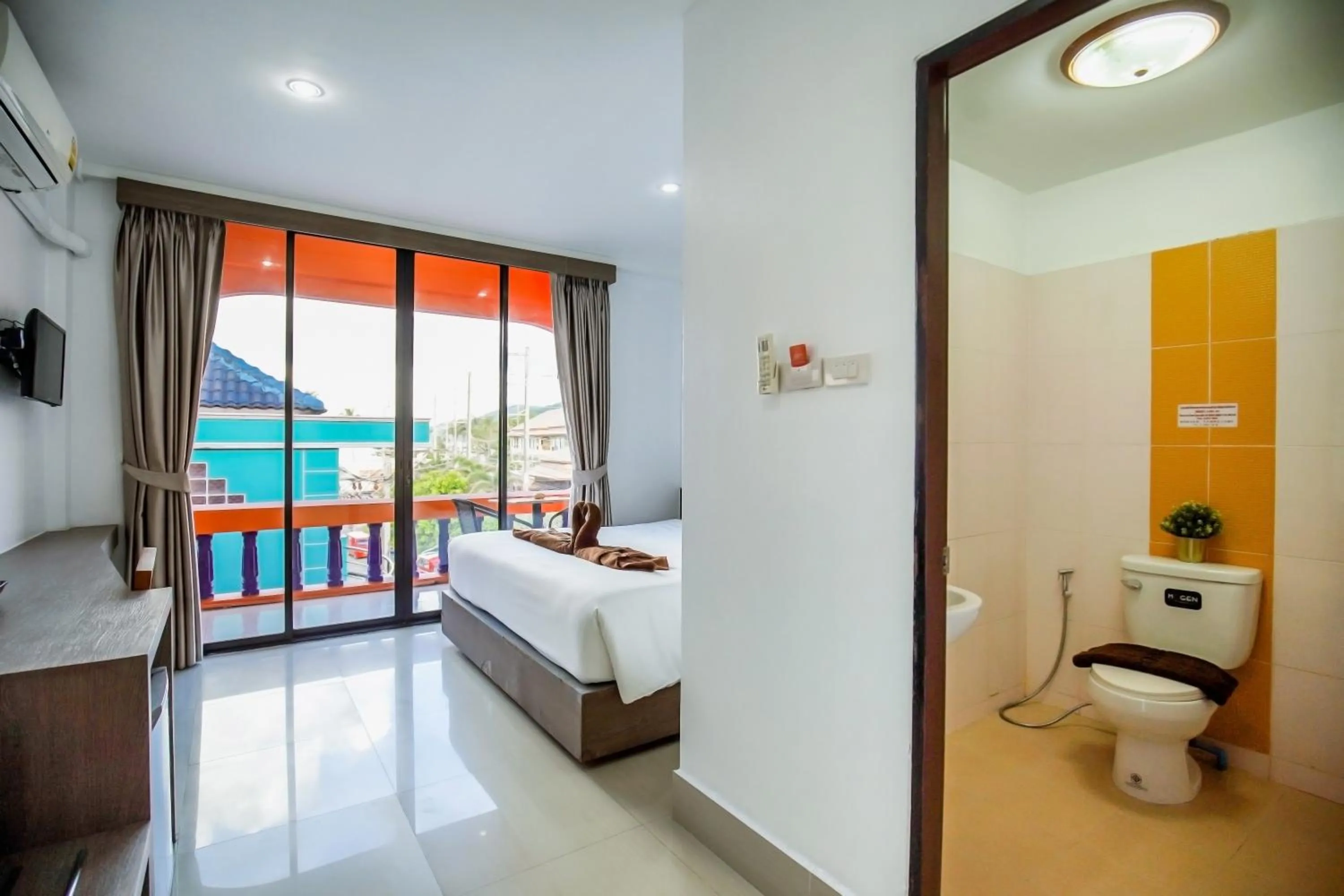 Bedroom in Khaleej Mass Hotel Patong