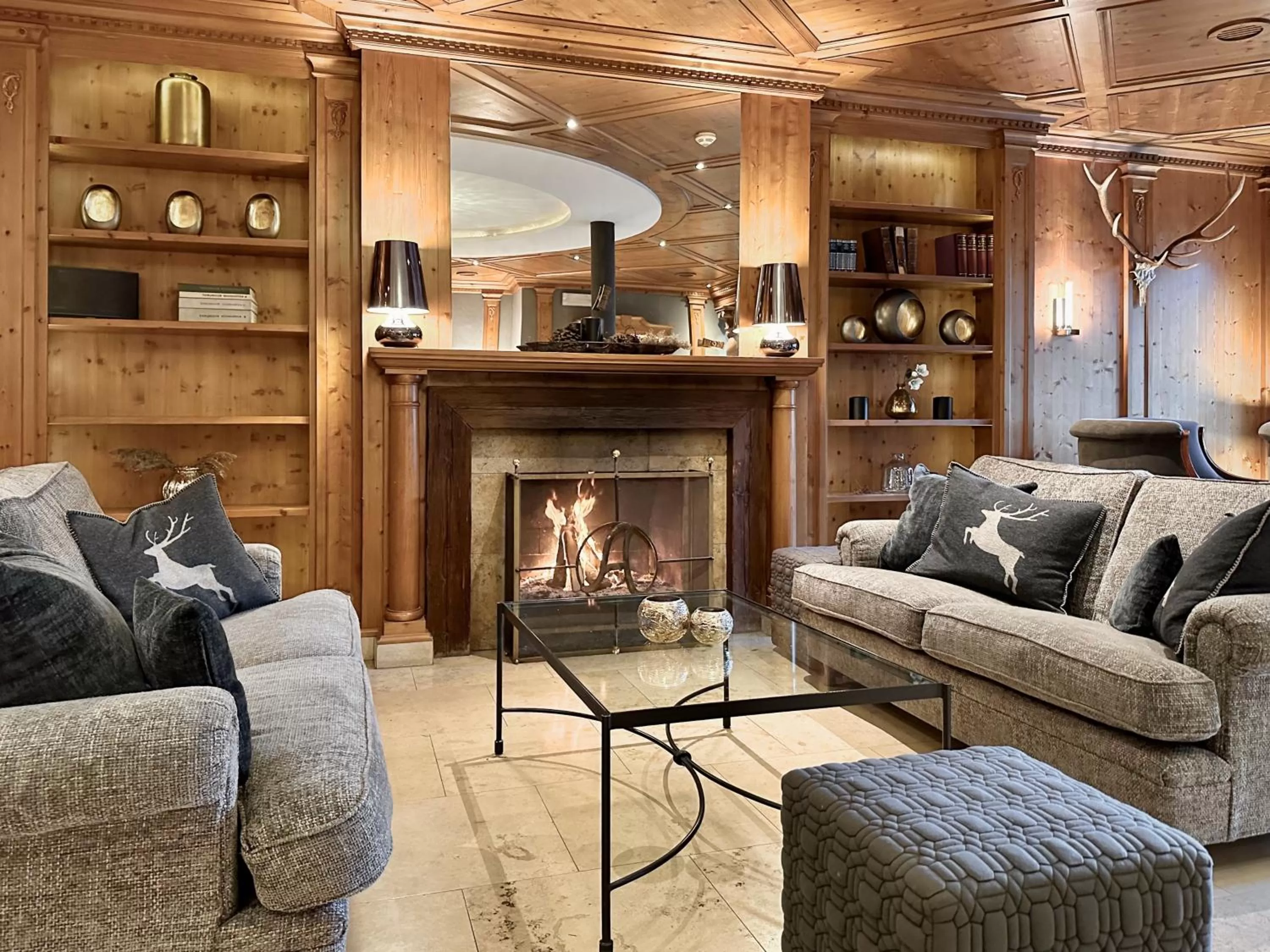 Seating area in Hotel Alexander