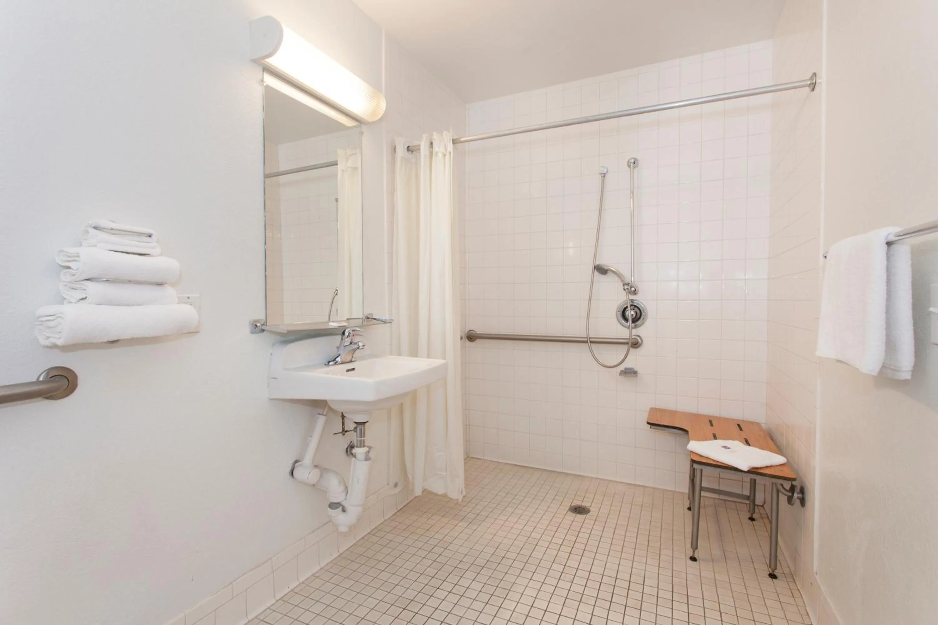 Bathroom in Motel 6 Sacramento, Ca - Downtown