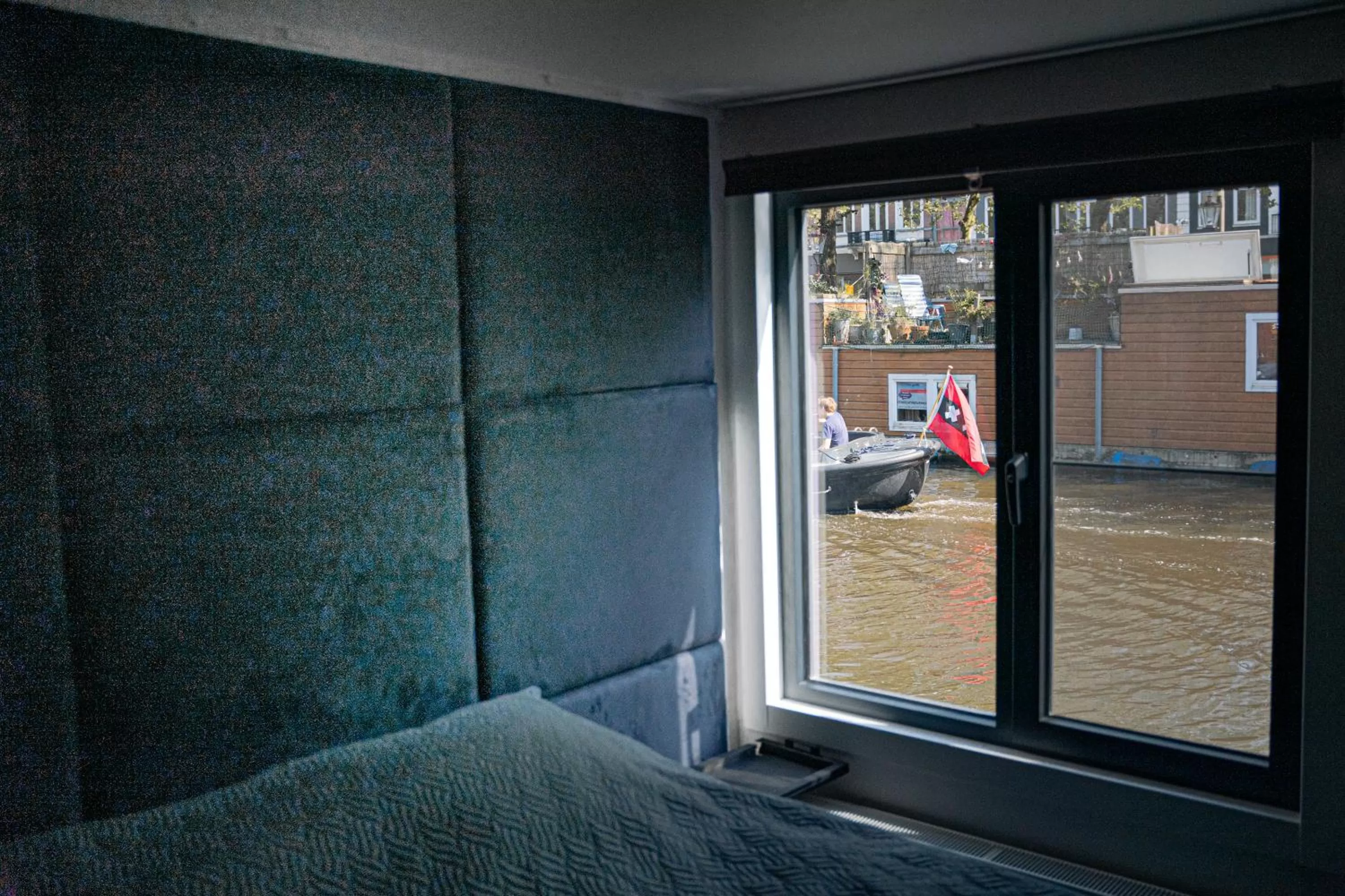 Bed in Amsterdam-Houseboat-Amstel
