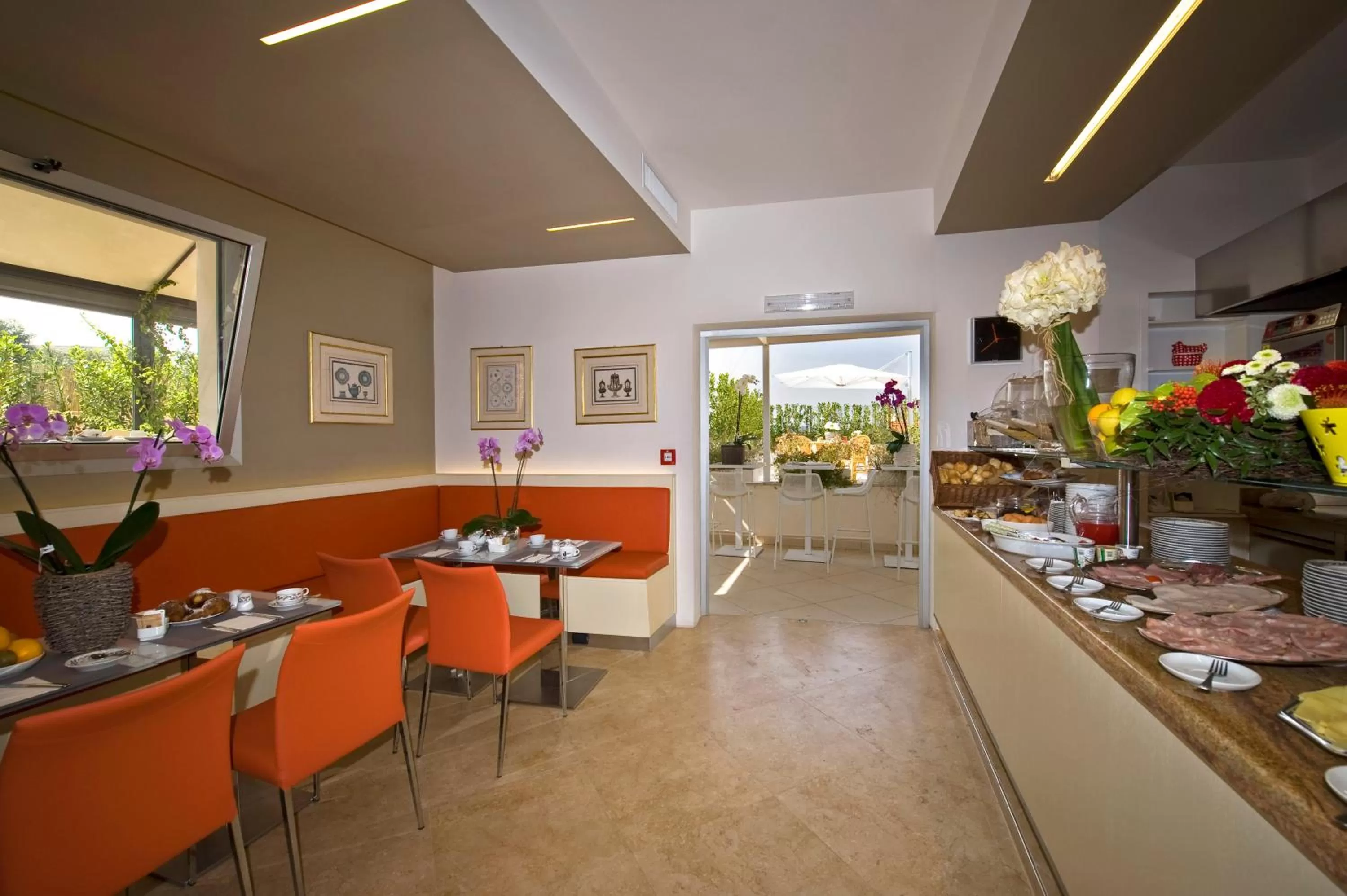 Restaurant/places to eat in Hotel De Petris