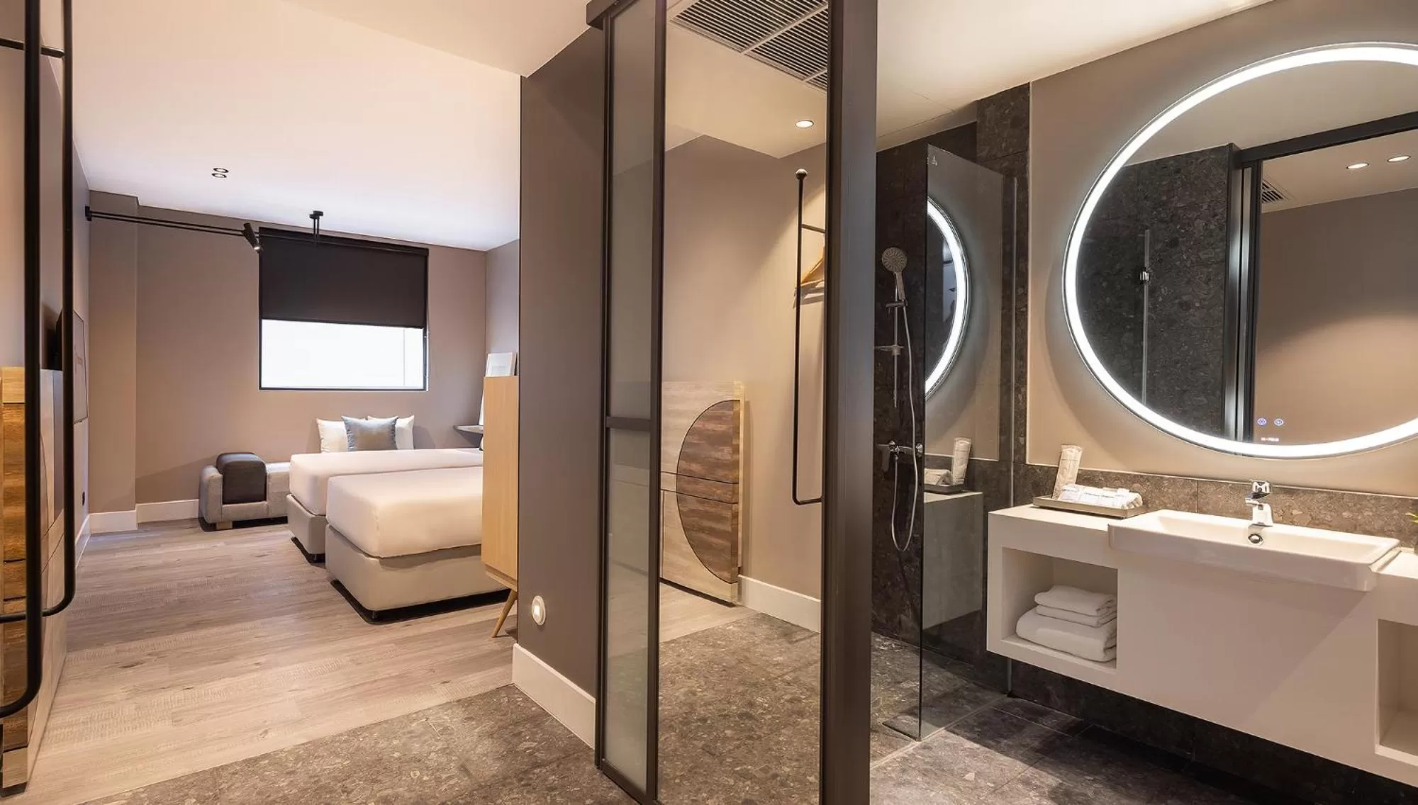 Bedroom, Bed in Travelodge Nimman