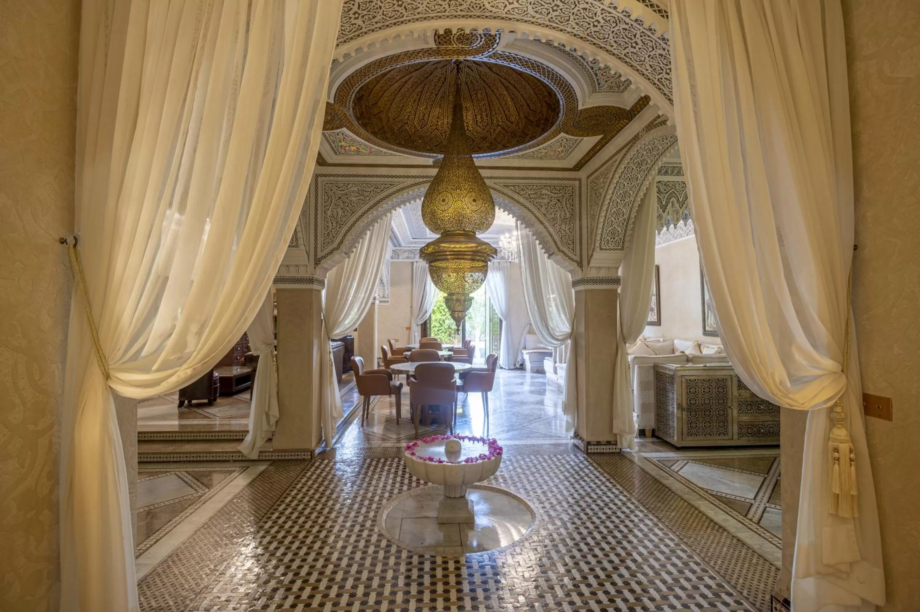 Lobby or reception in Maria Towers , Palais Table d'hôtes & SPA