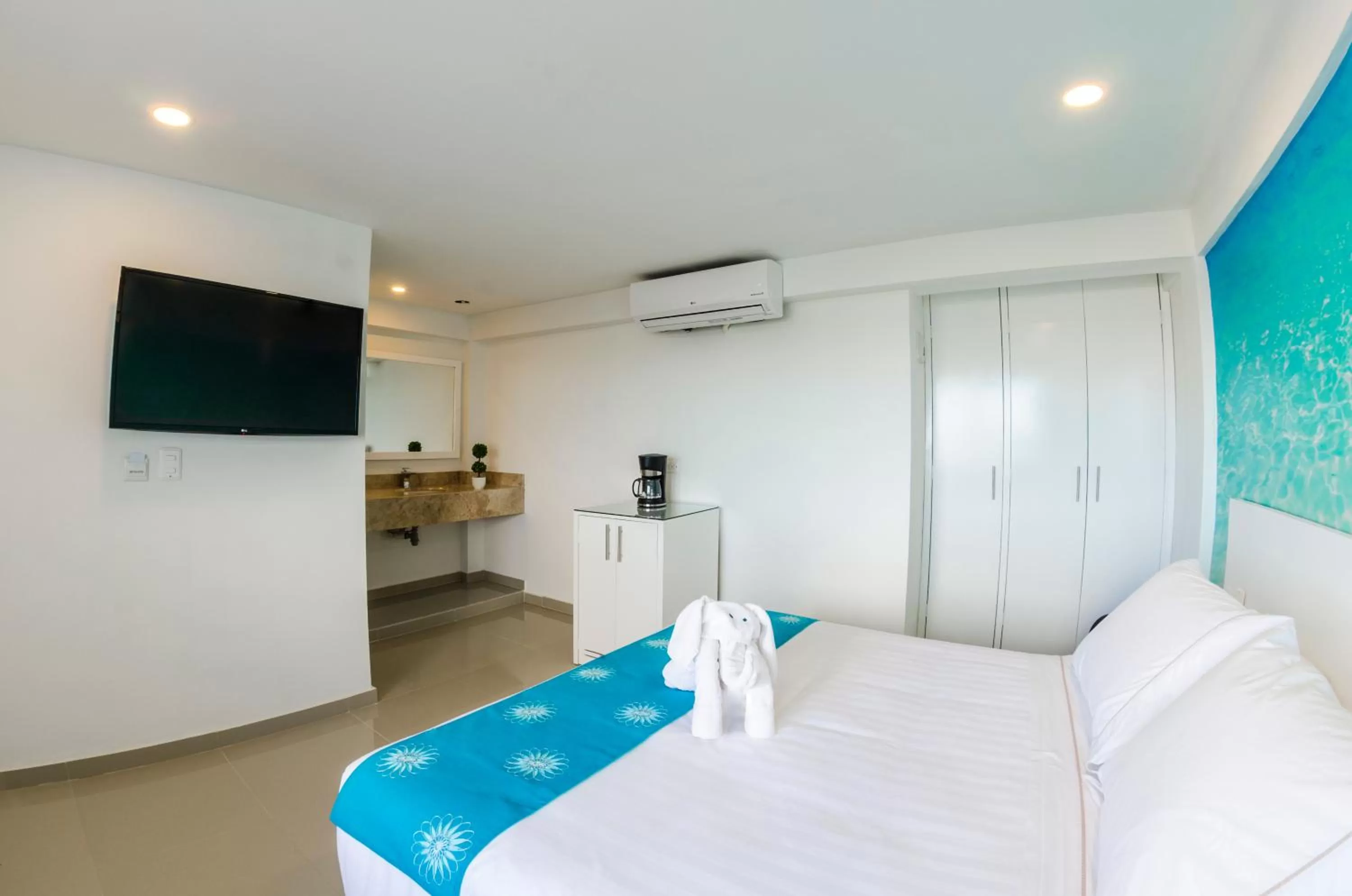 Bedroom, Bed in Hotel San Luis Place By Dorado