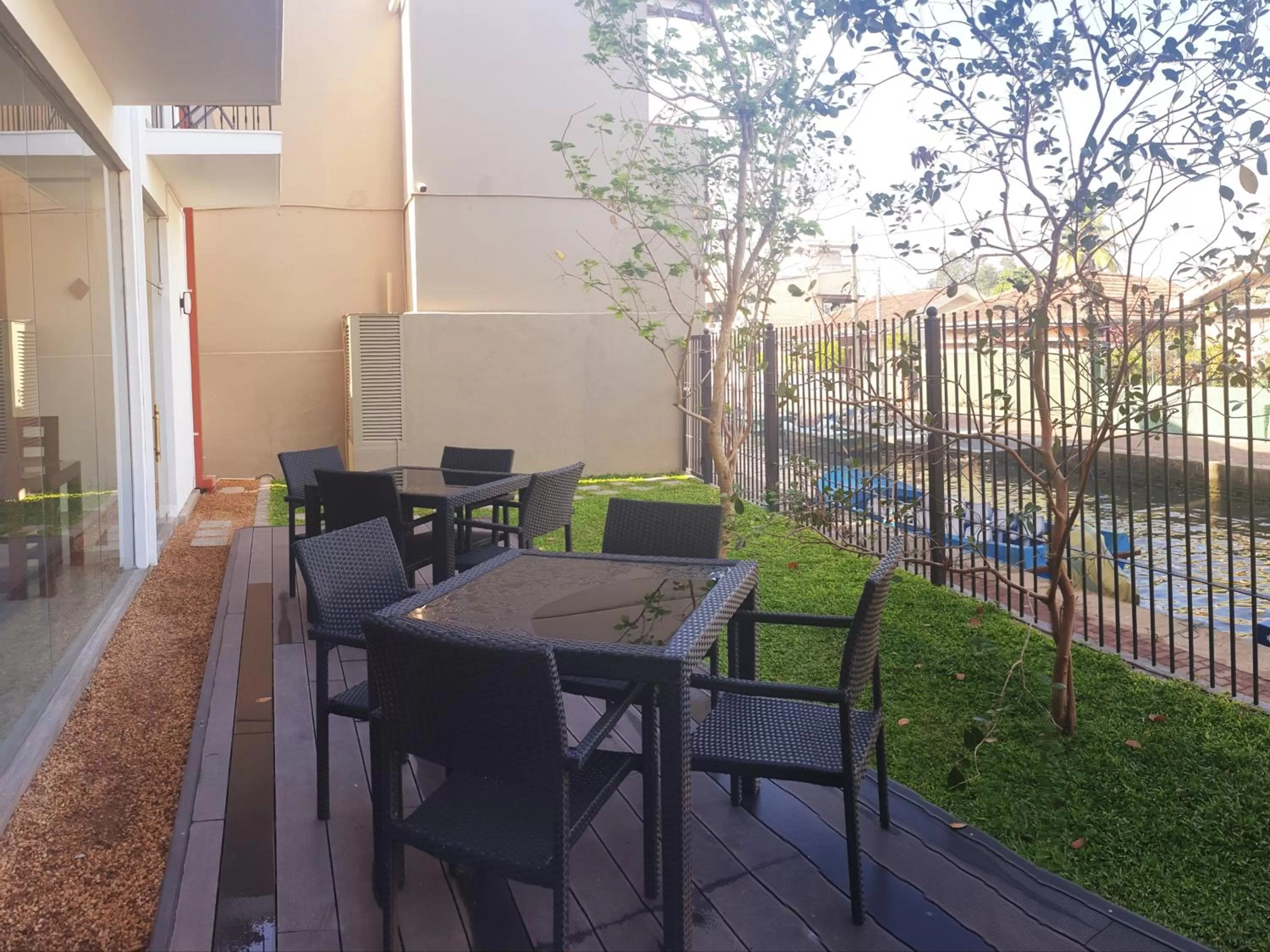 Patio in Hive 68 Hotel and Resorts - Negombo