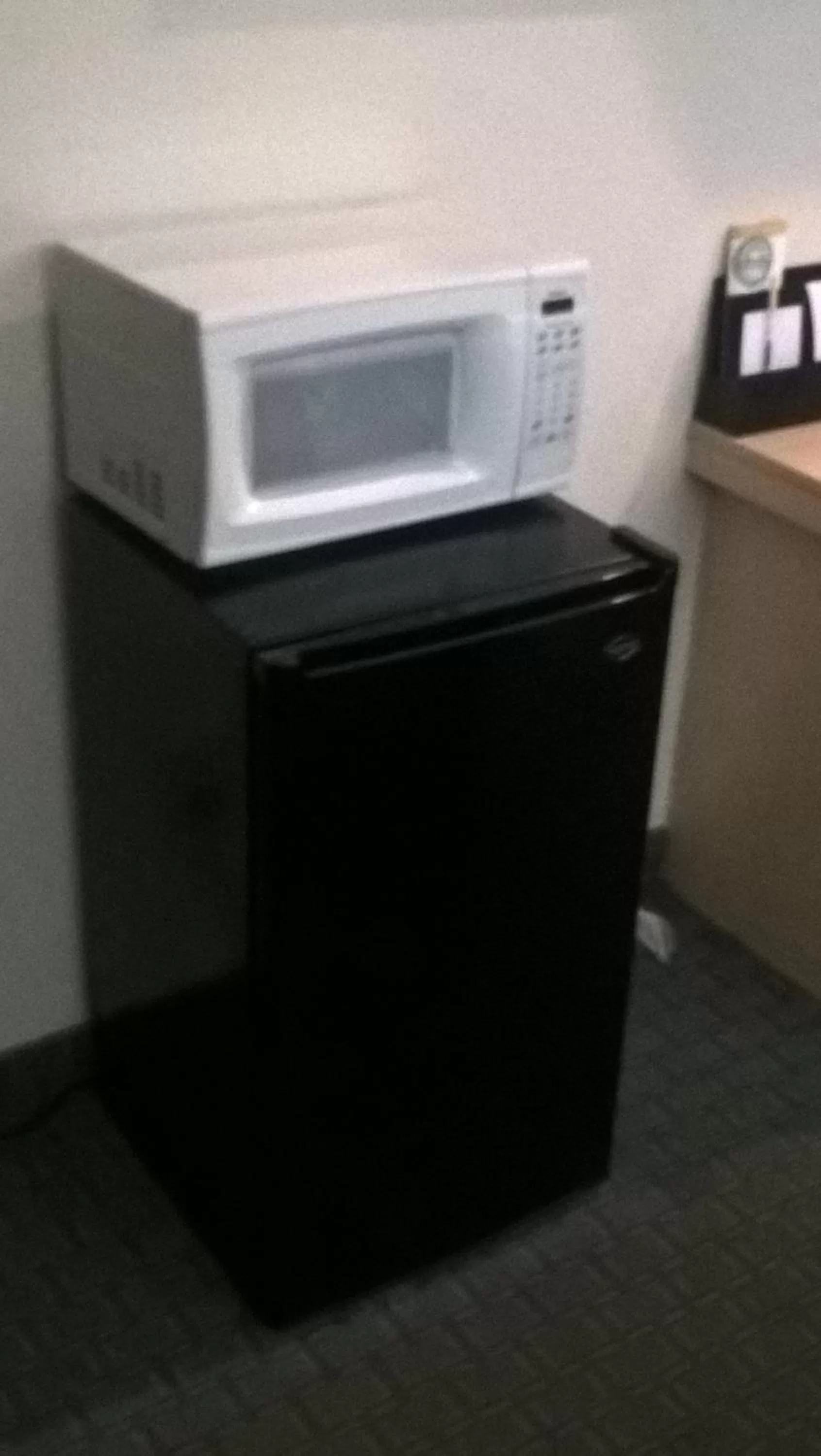 Area and facilities in Days Inn & Suites by Wyndham Hutchinson