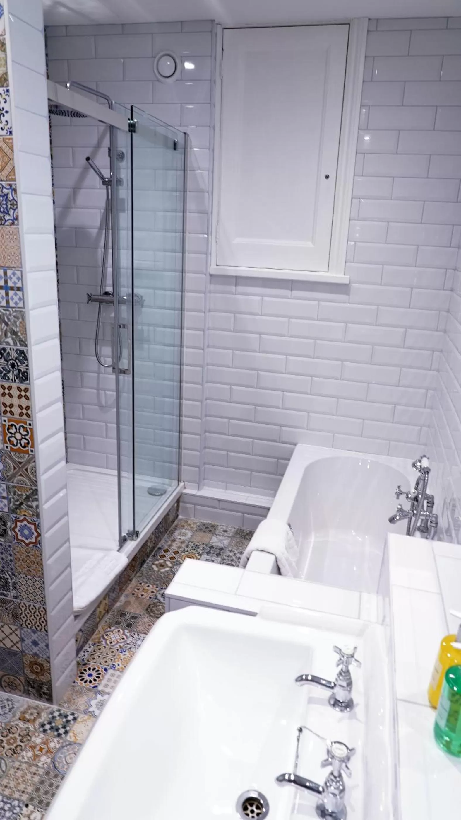 Shower in 23 St Mary's