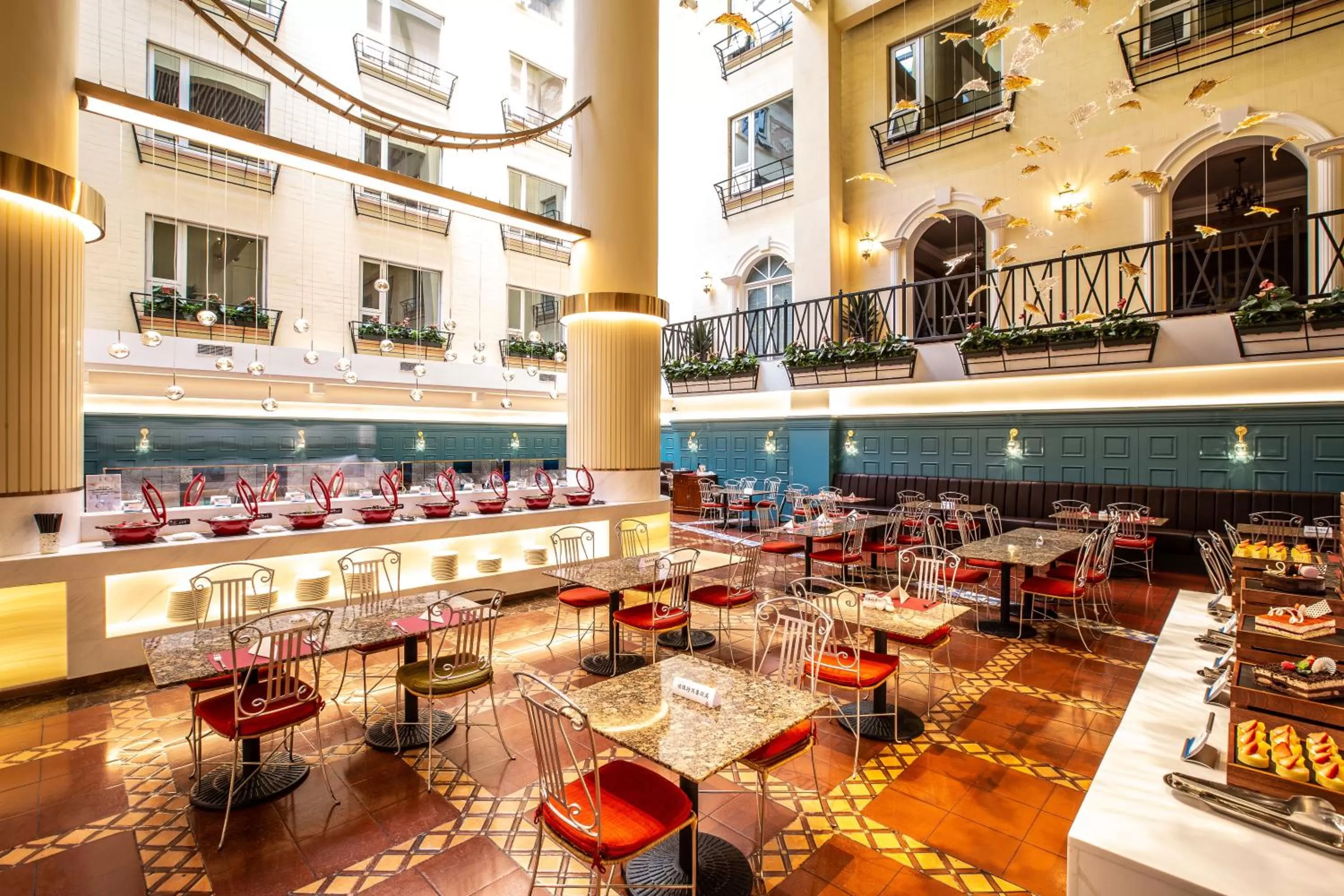 Restaurant/places to eat in Beijing XinQiao Hotel