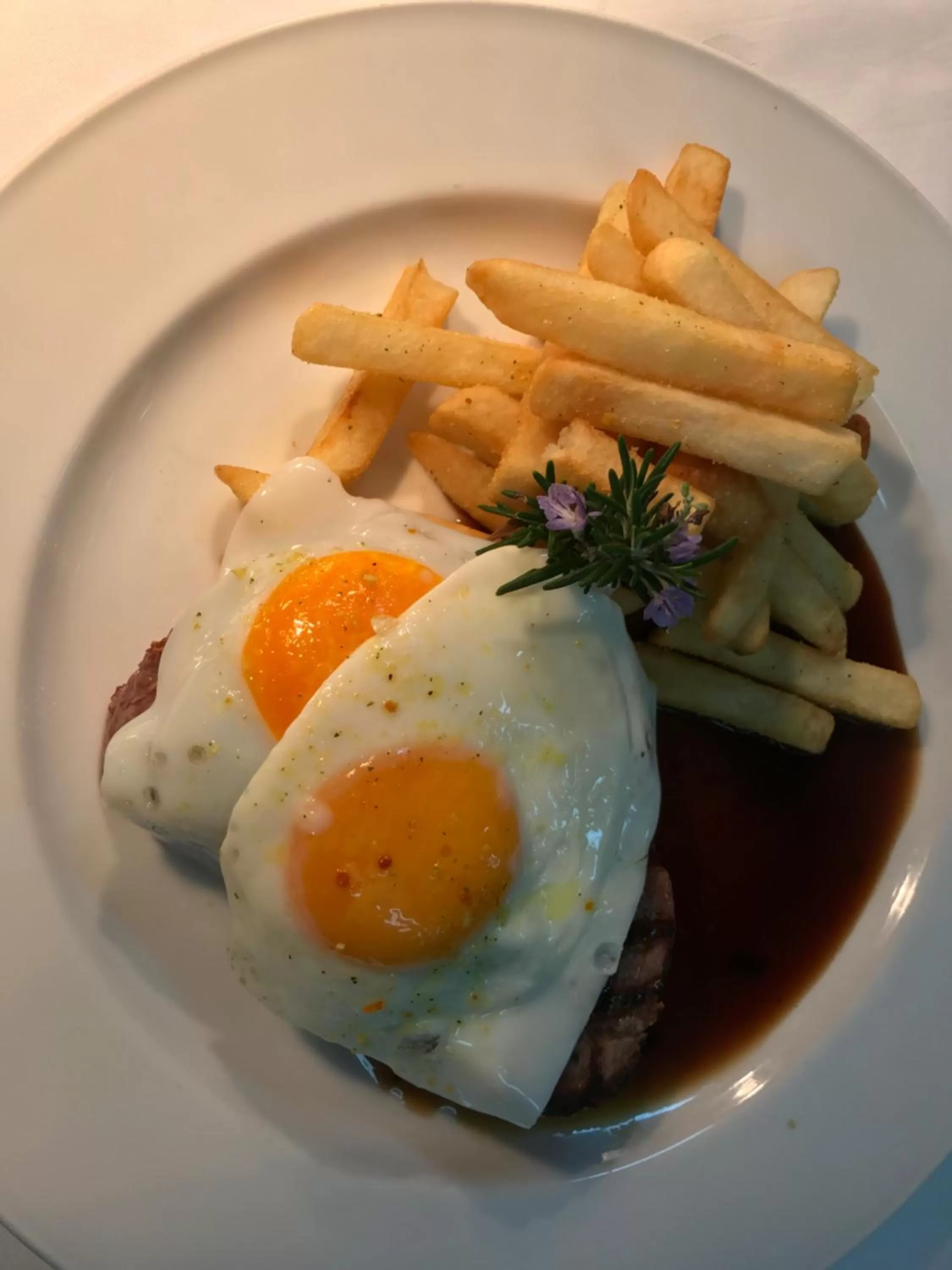 Restaurant/places to eat in The Nautilus