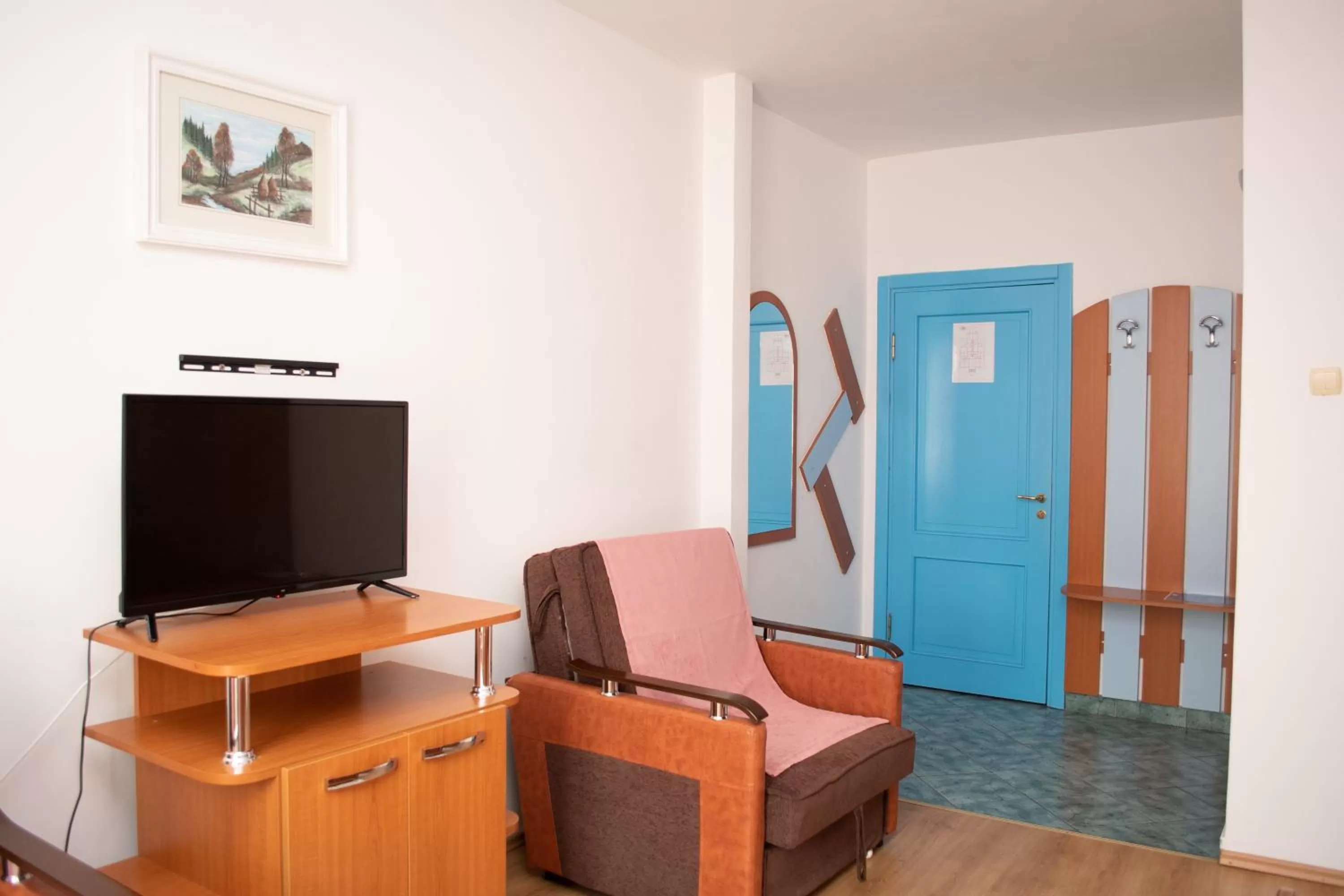Large Double or Twin Room in Motel Via Targu Mures