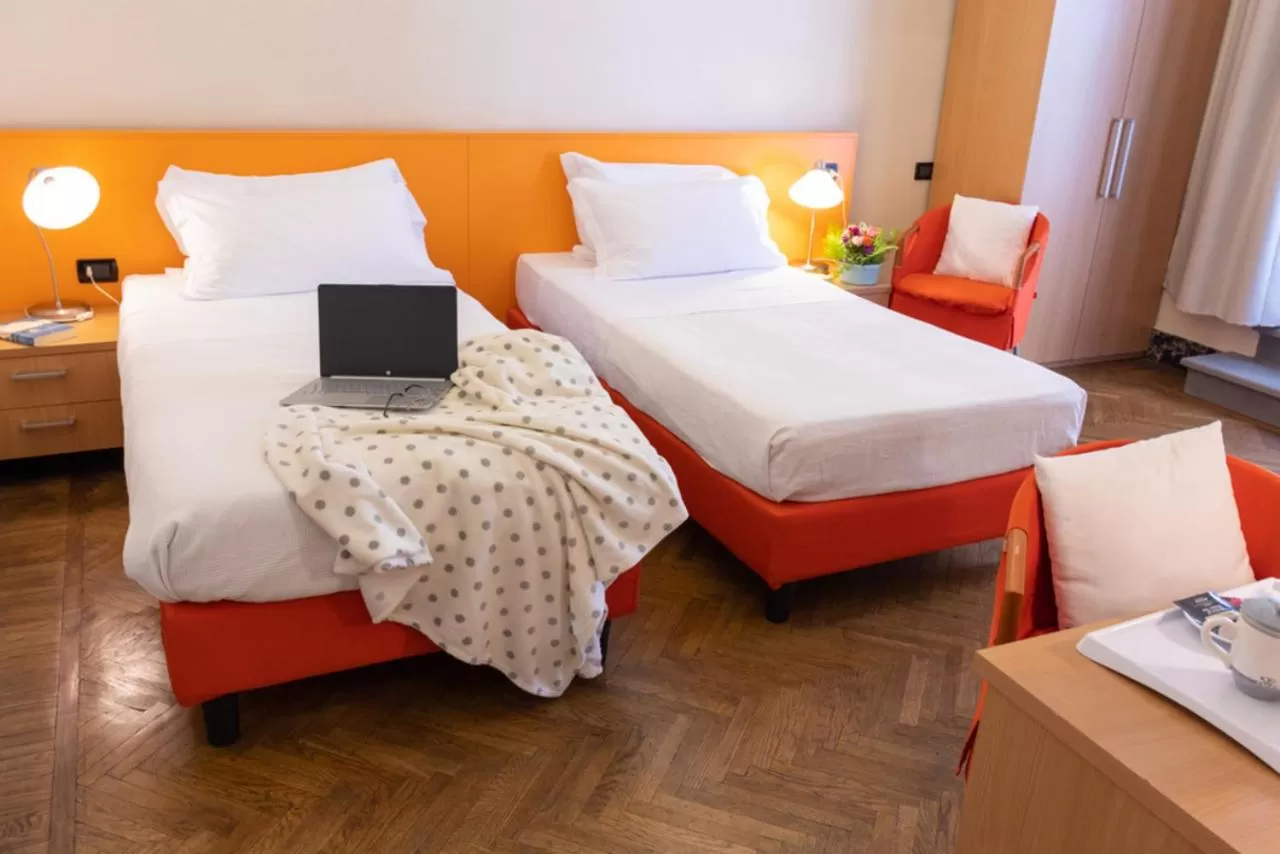 Large Double or Twin Room in Accanto Al Centro B&B