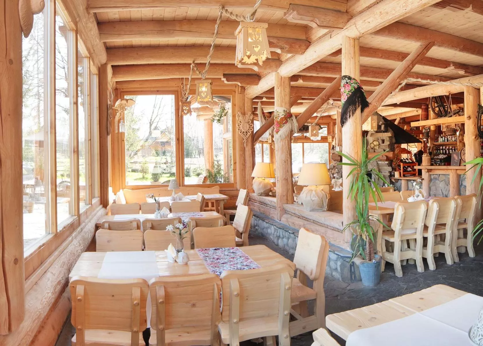 Restaurant/Places to Eat in Zajazd Białczański Dom Wypoczynkowy Restauracja