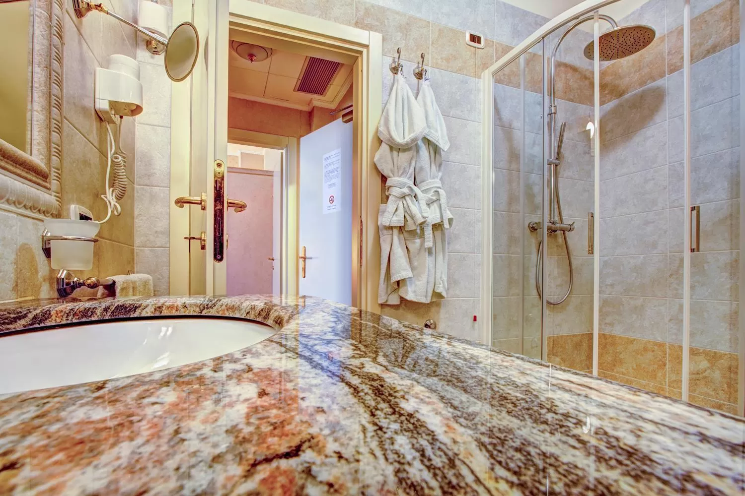 Bathroom in Hotel La Locanda