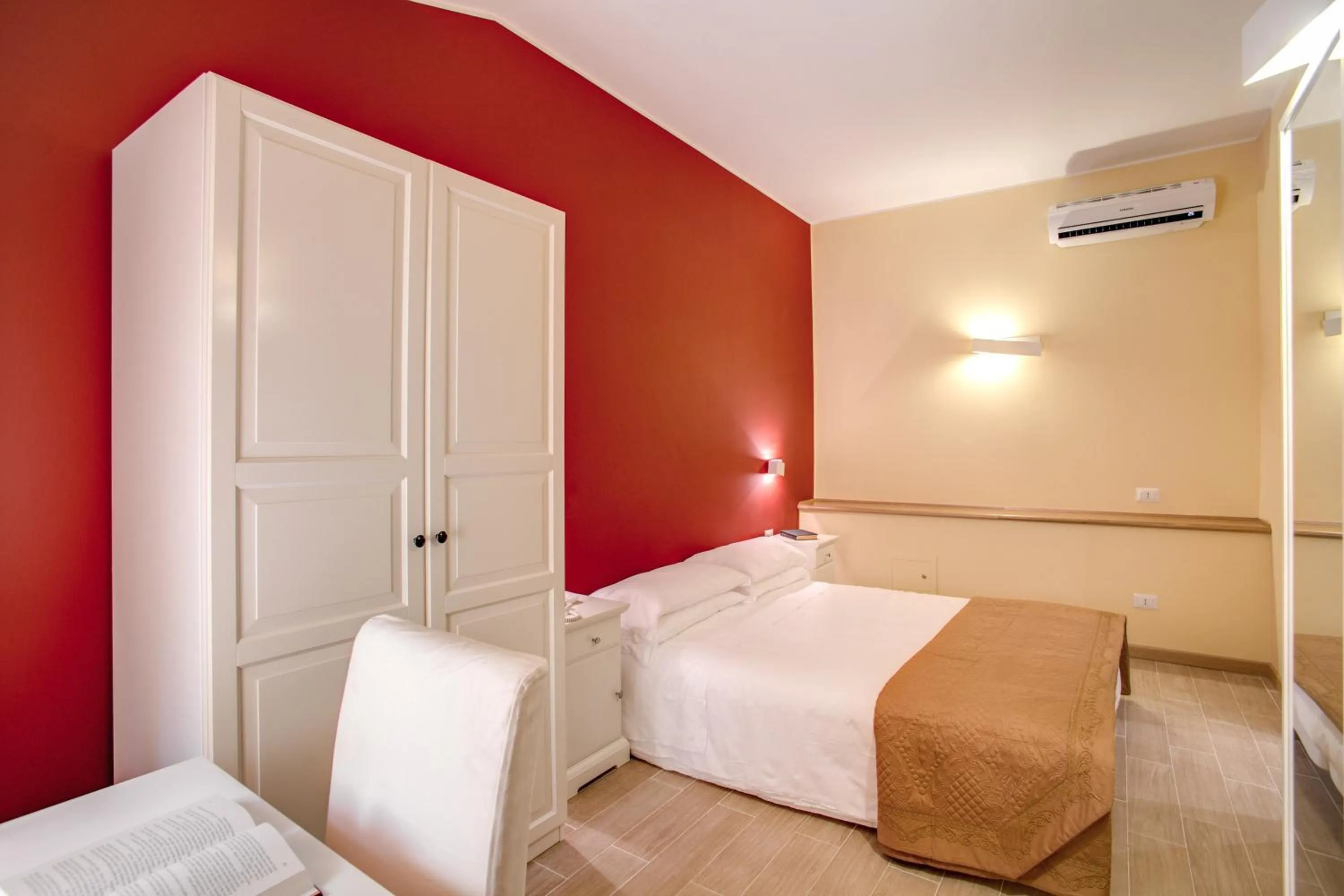 Double Room in Top Floor Navona