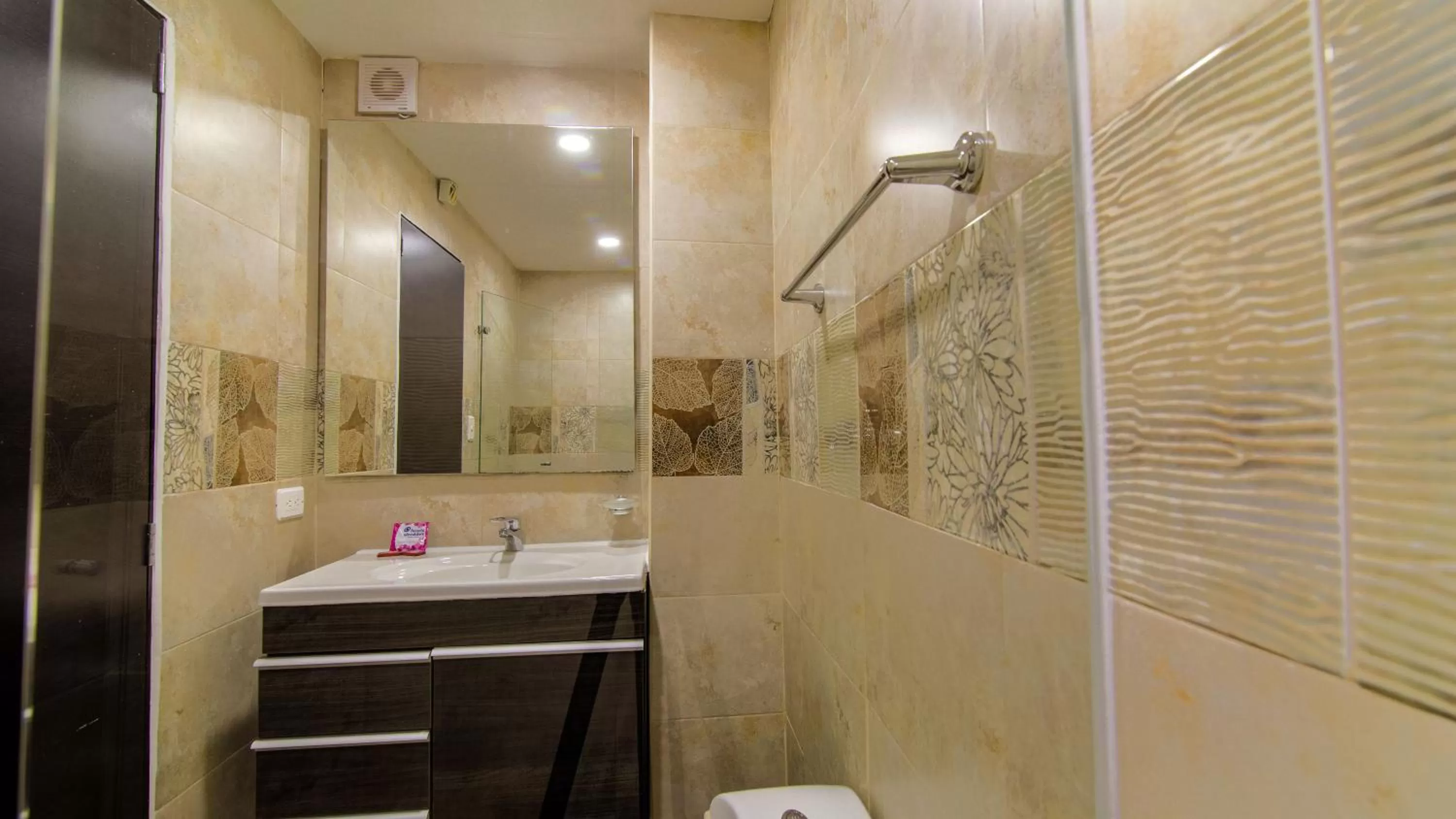 Bathroom in Hollywood Beach Suite