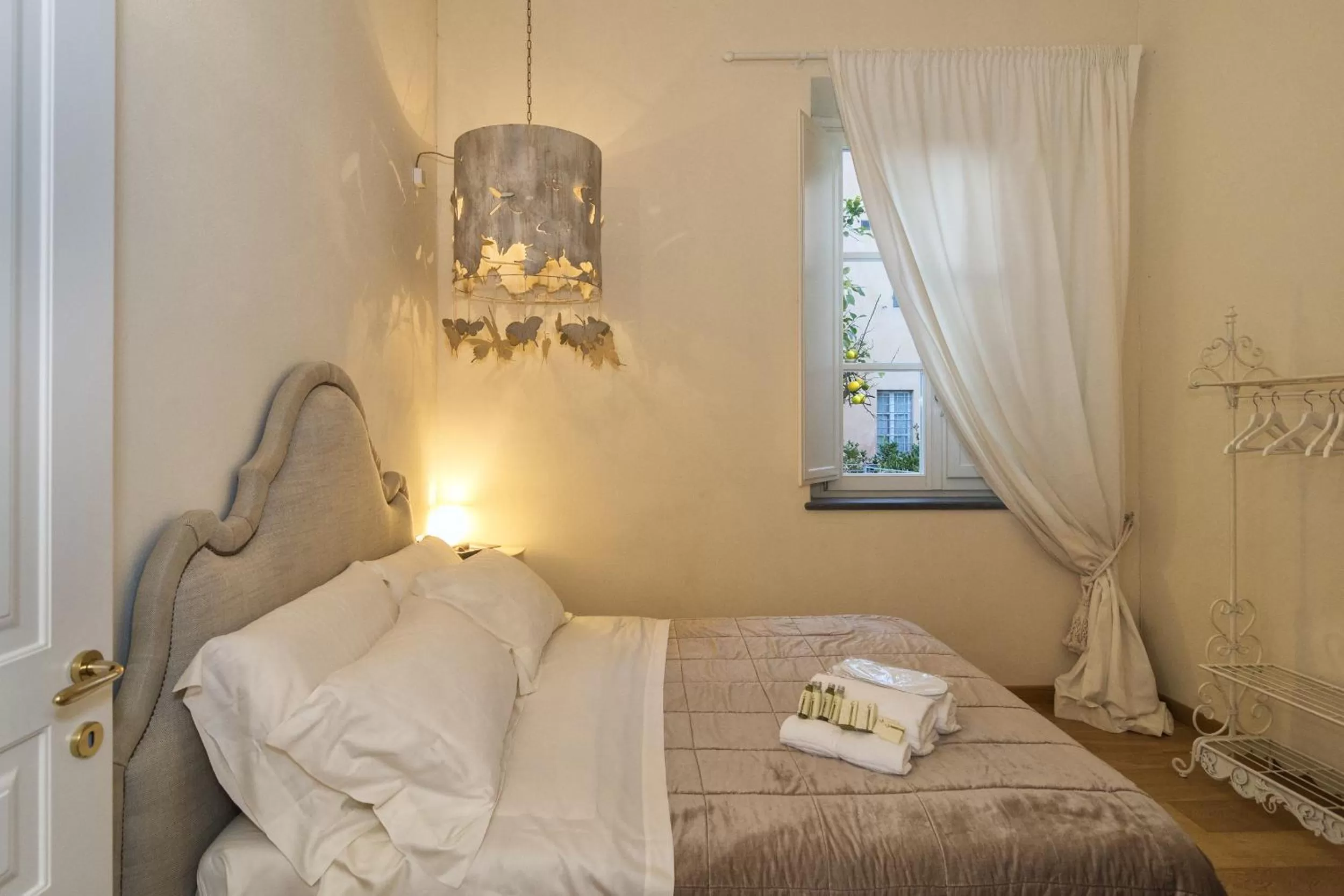 Photo of the whole room, Bed in B&B Di Camilla