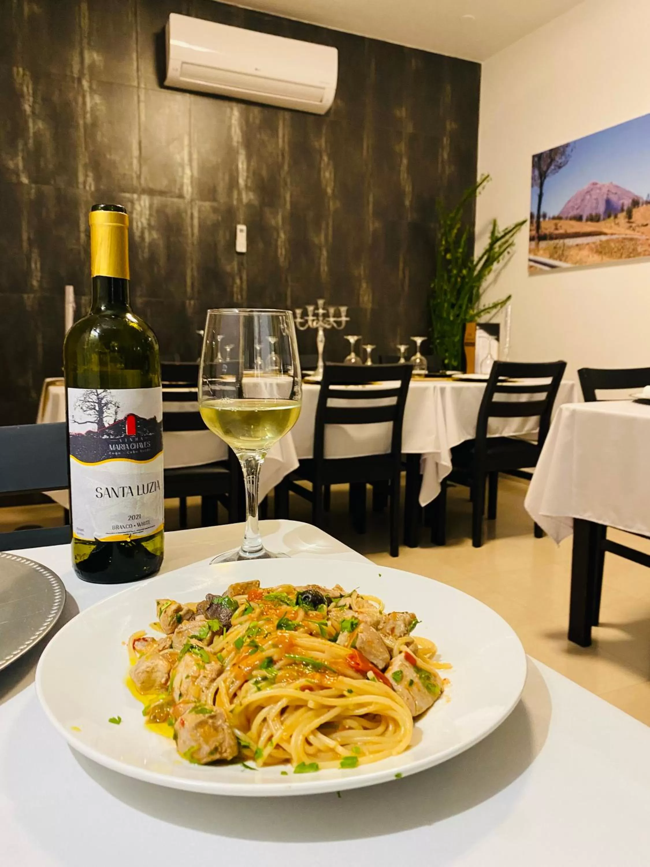 Restaurant/places to eat in Fogo Boutique Hotel