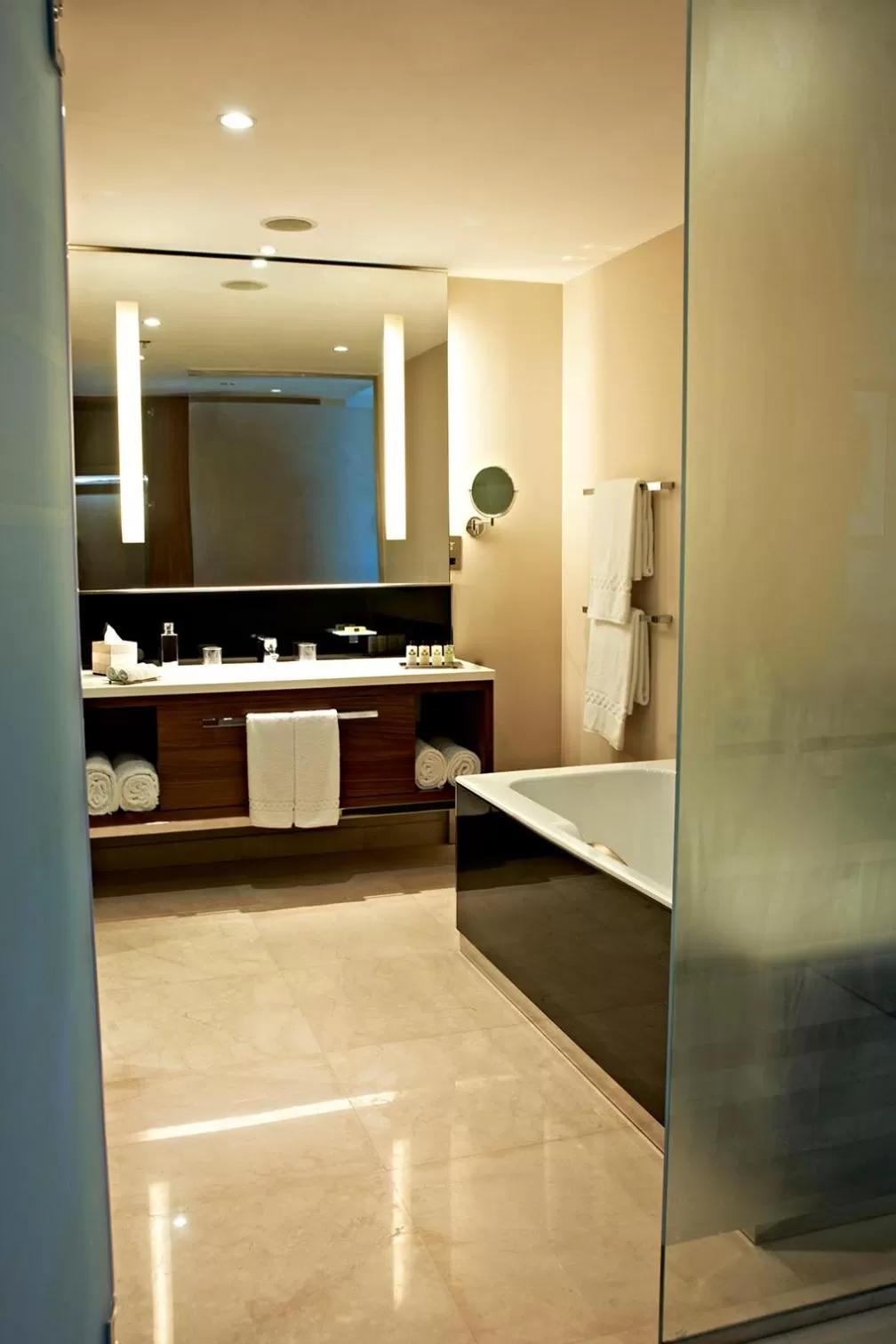 Toilet in InterContinental Doha The City by IHG
