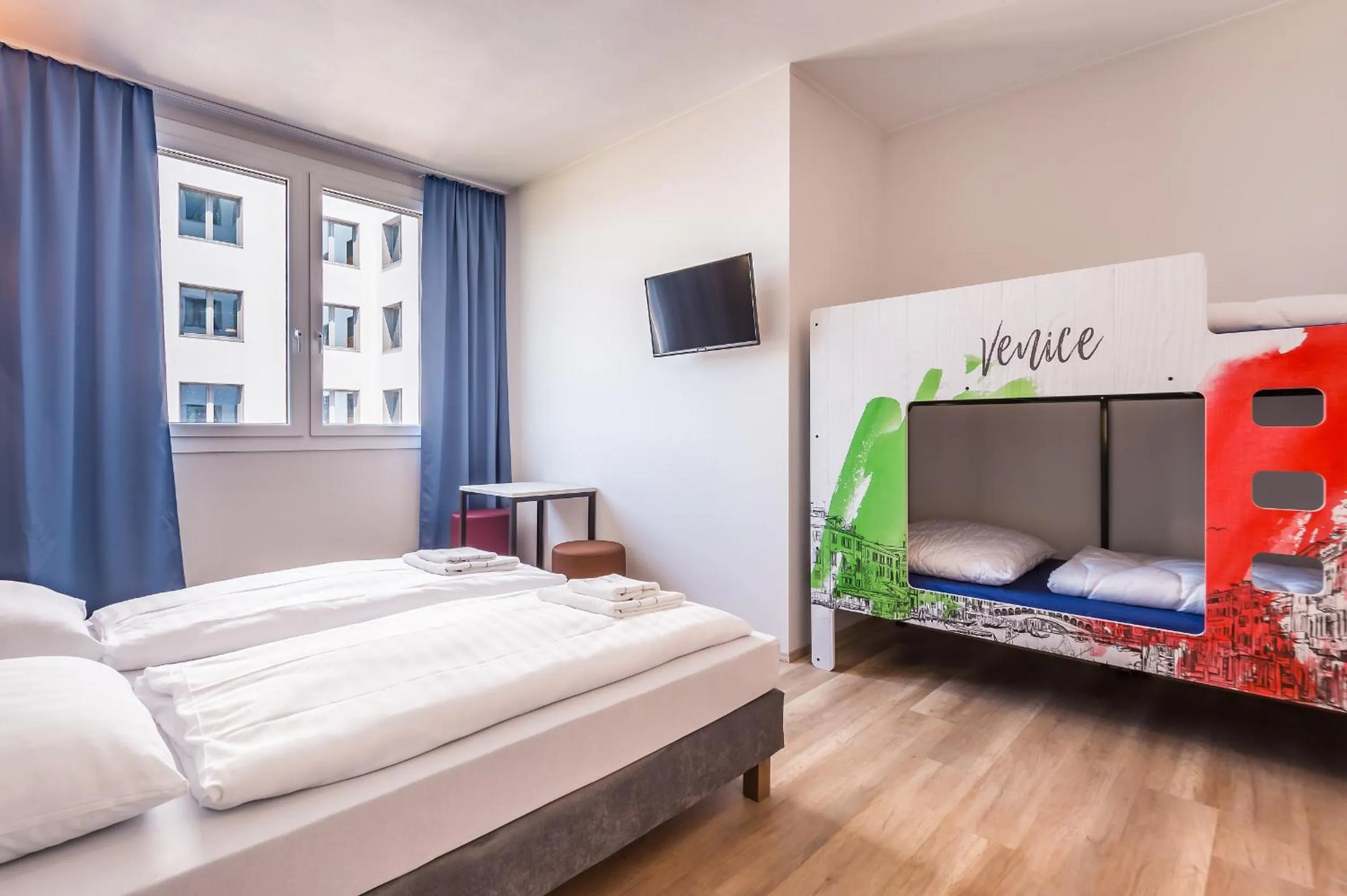 TV and multimedia, Bed in a&o Hostel Venezia Mestre