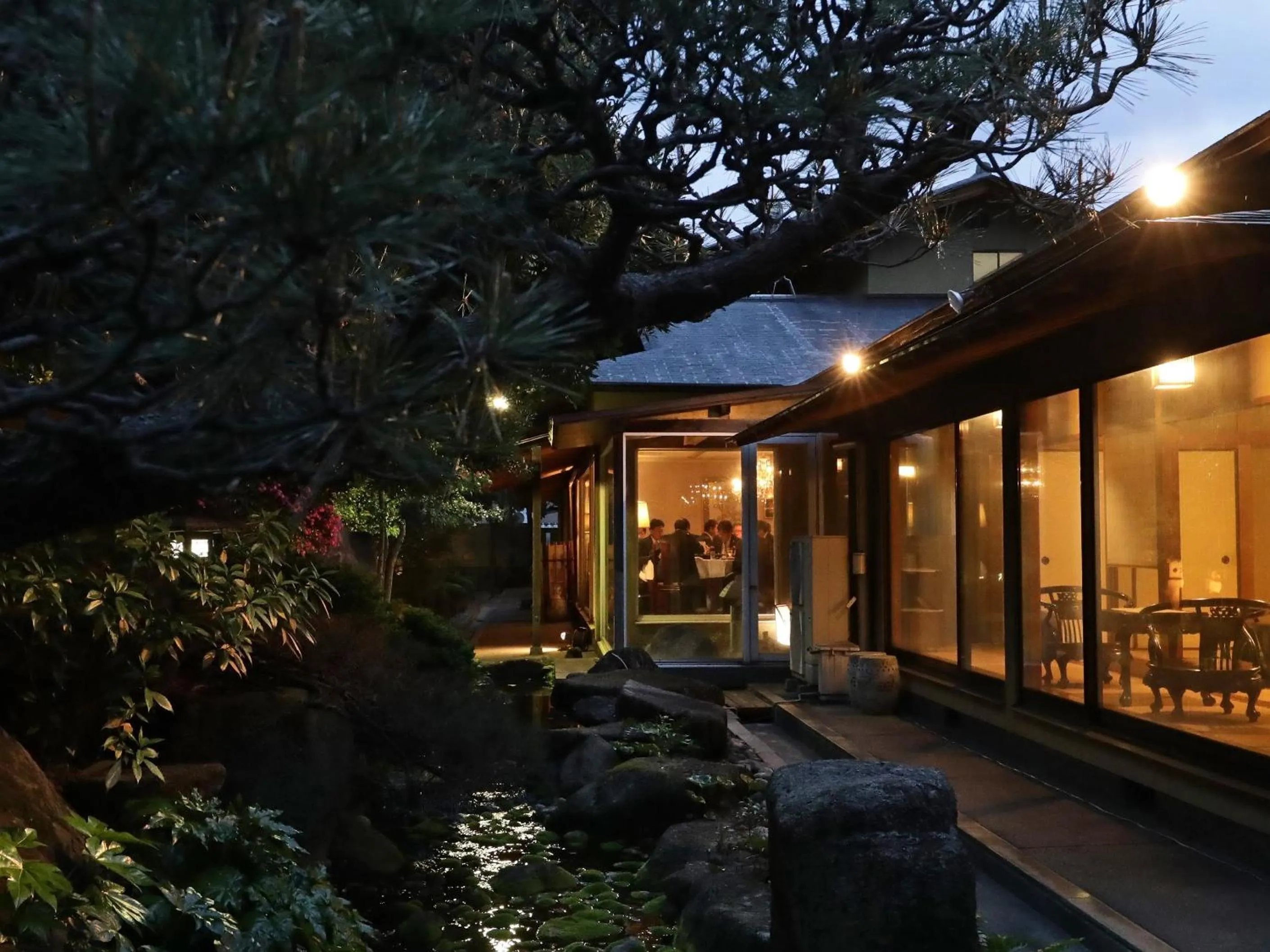 Restaurant/places to eat in Nara Royal Hotel