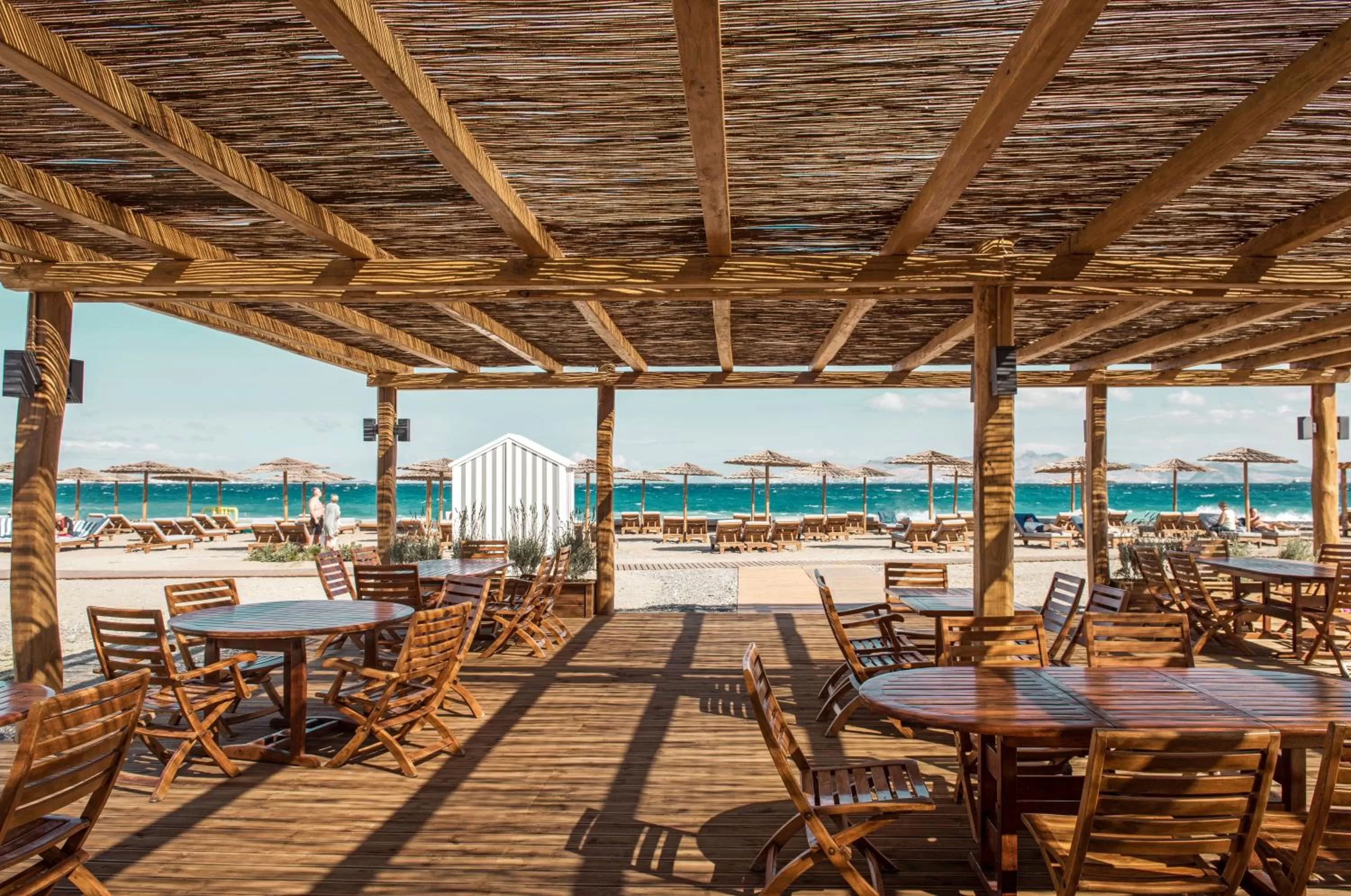 Restaurant/places to eat in Mitsis Ramira