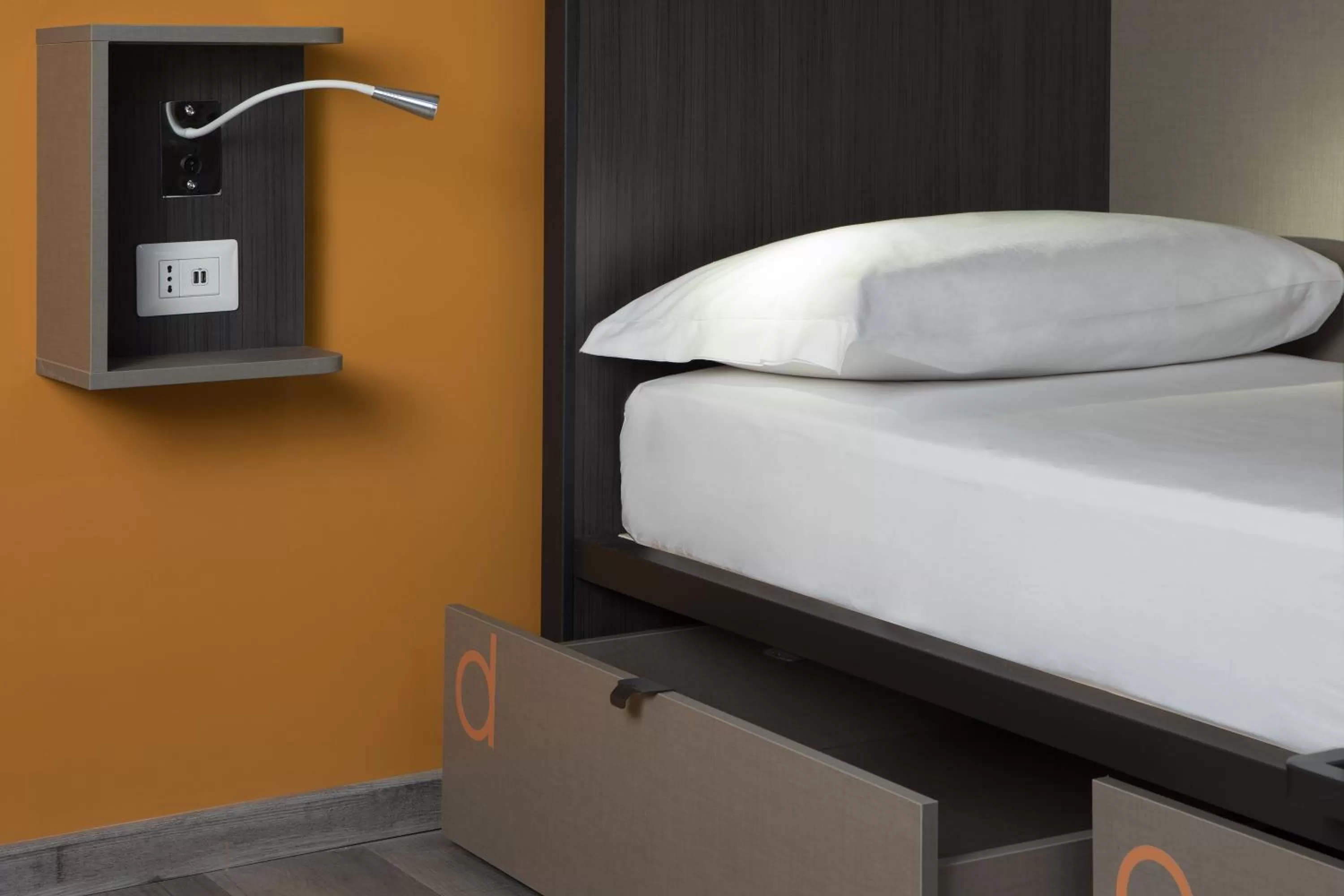 Bedroom, Bed in The RomeHello