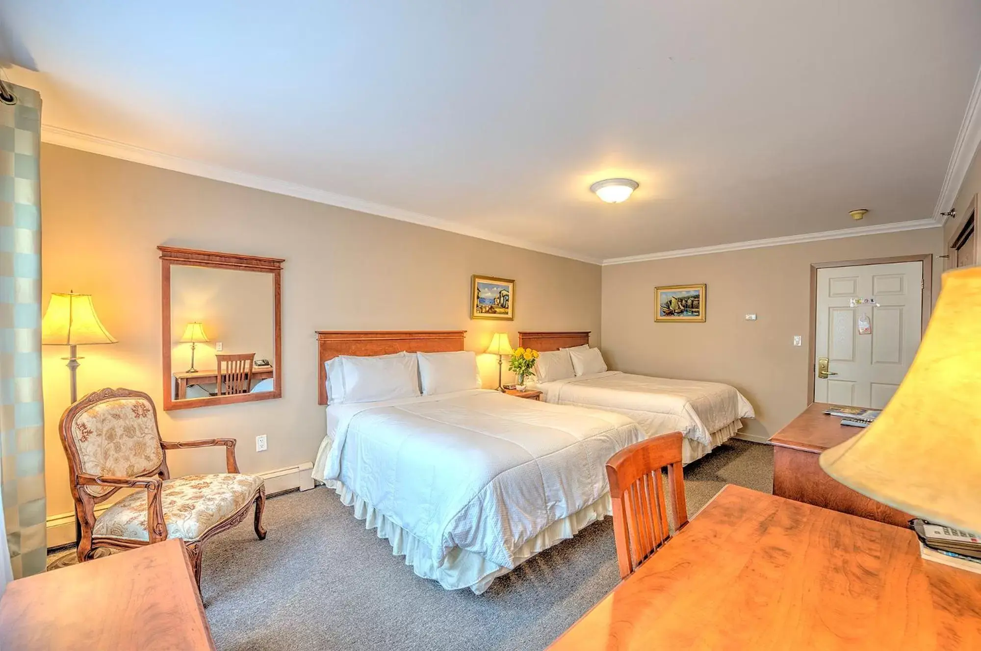 Standard Double Room with Two Double Beds in The Sonata Inn Standard Double Room with Two Double Beds in The Sonata Inn