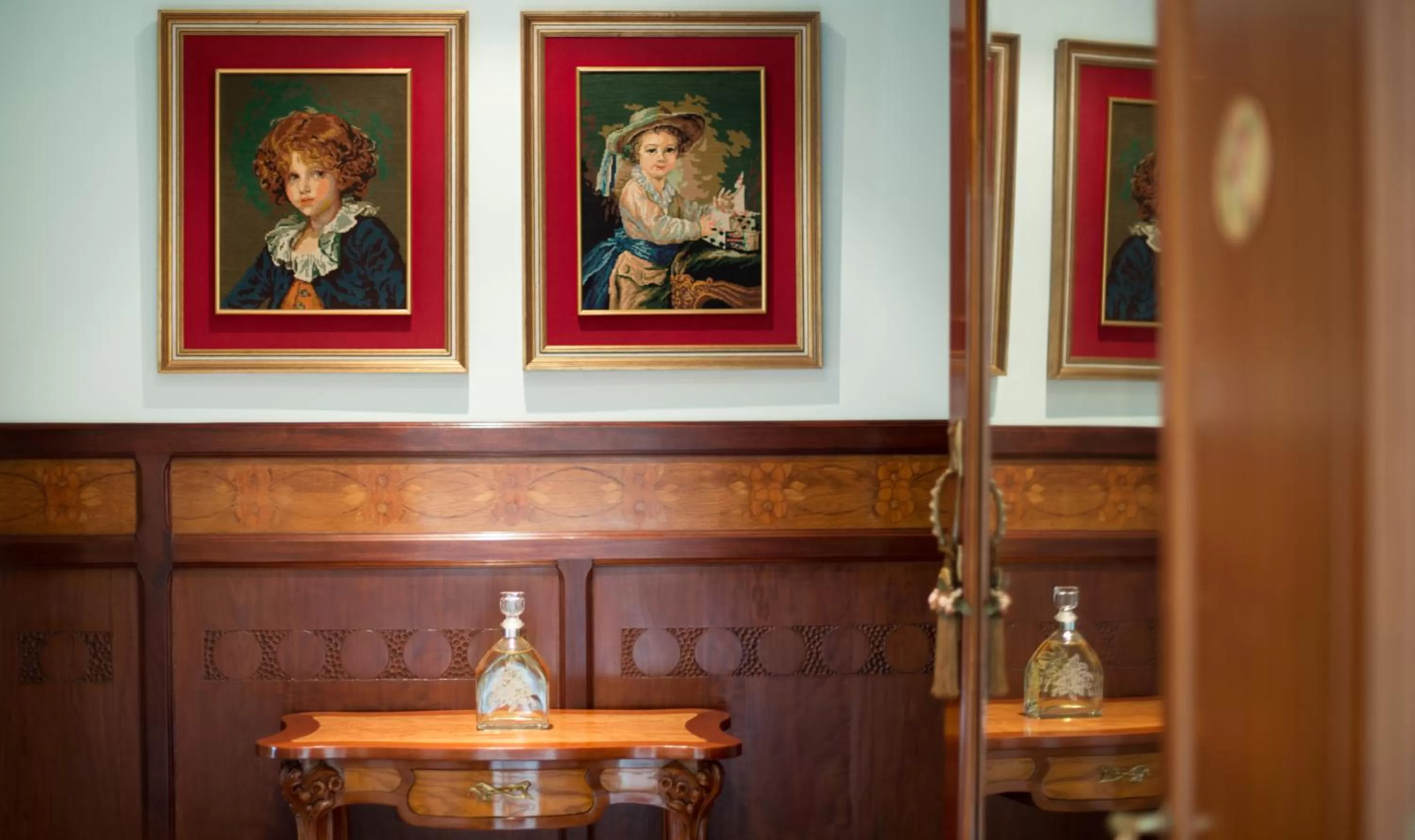 Decorative detail in Hotel Boutique Edelweiss La Garriga