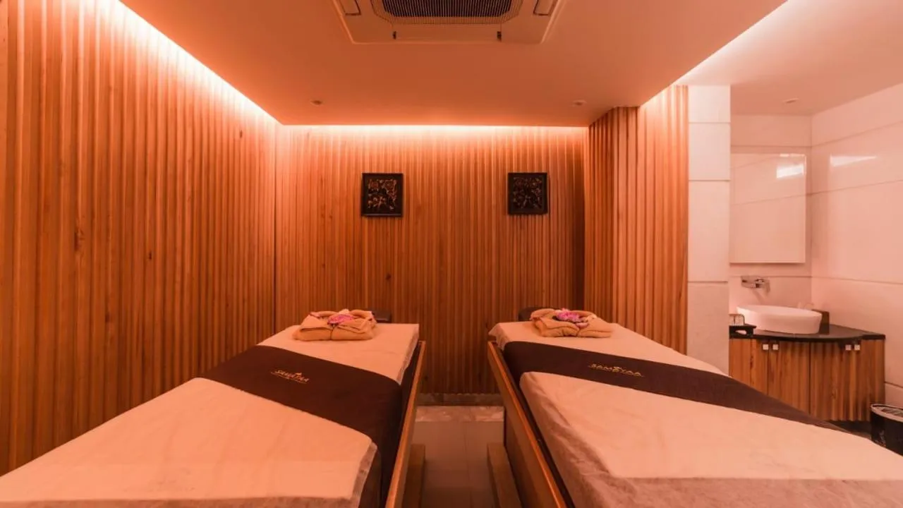 Massage, Bed in Costa Riviera Hotel