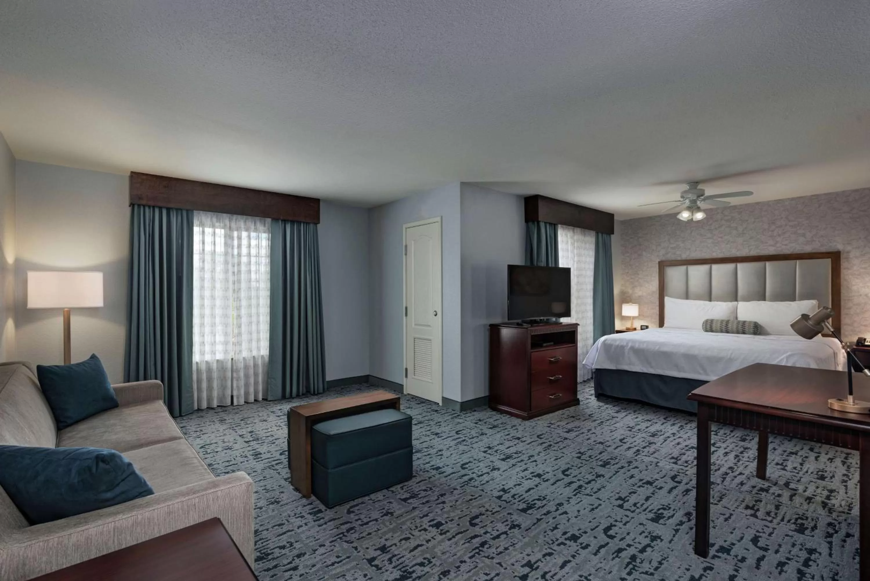 Bedroom, Bed in Homewood Suites by Hilton Fort Collins