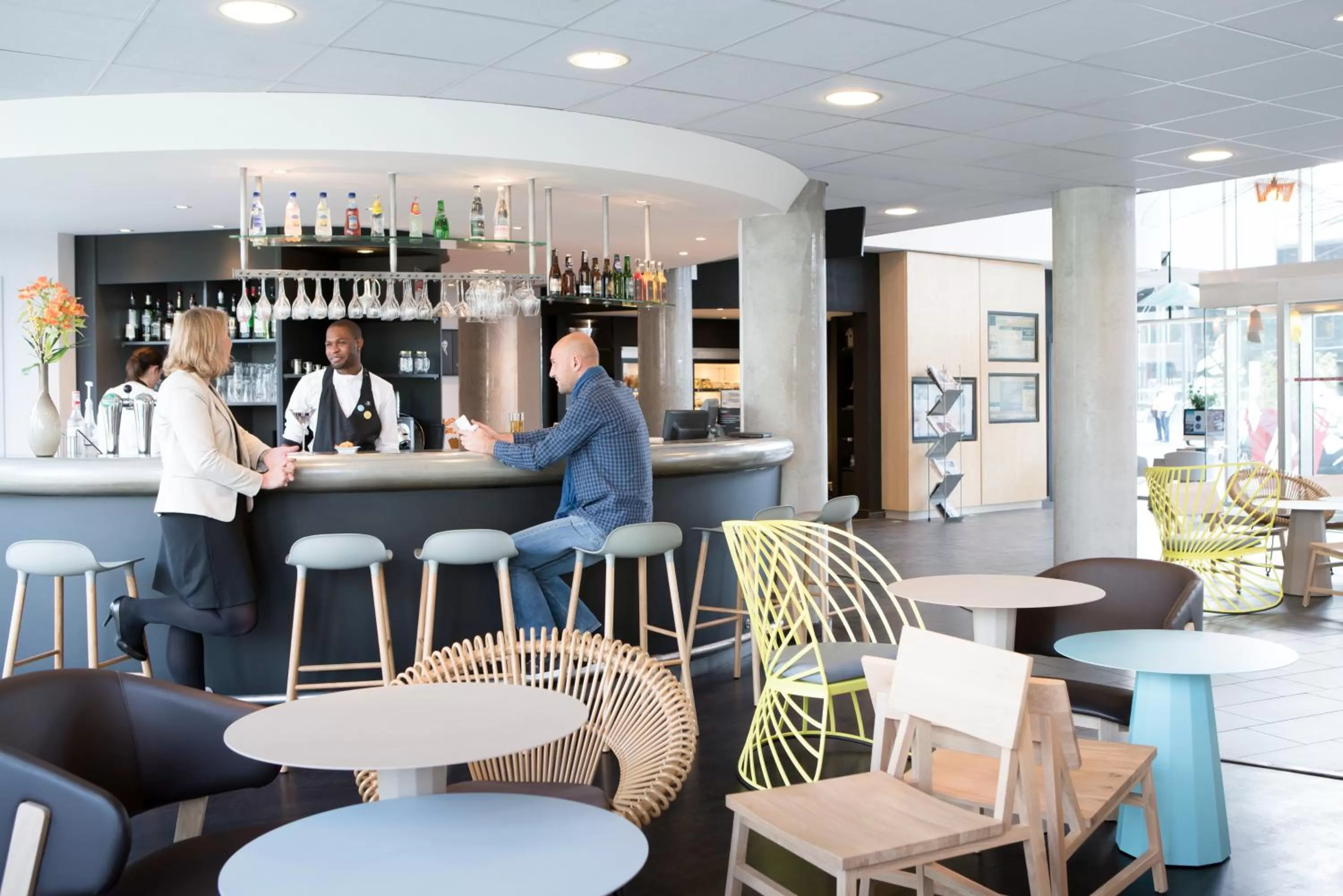Lounge or bar in Novotel Suites Lille Europe