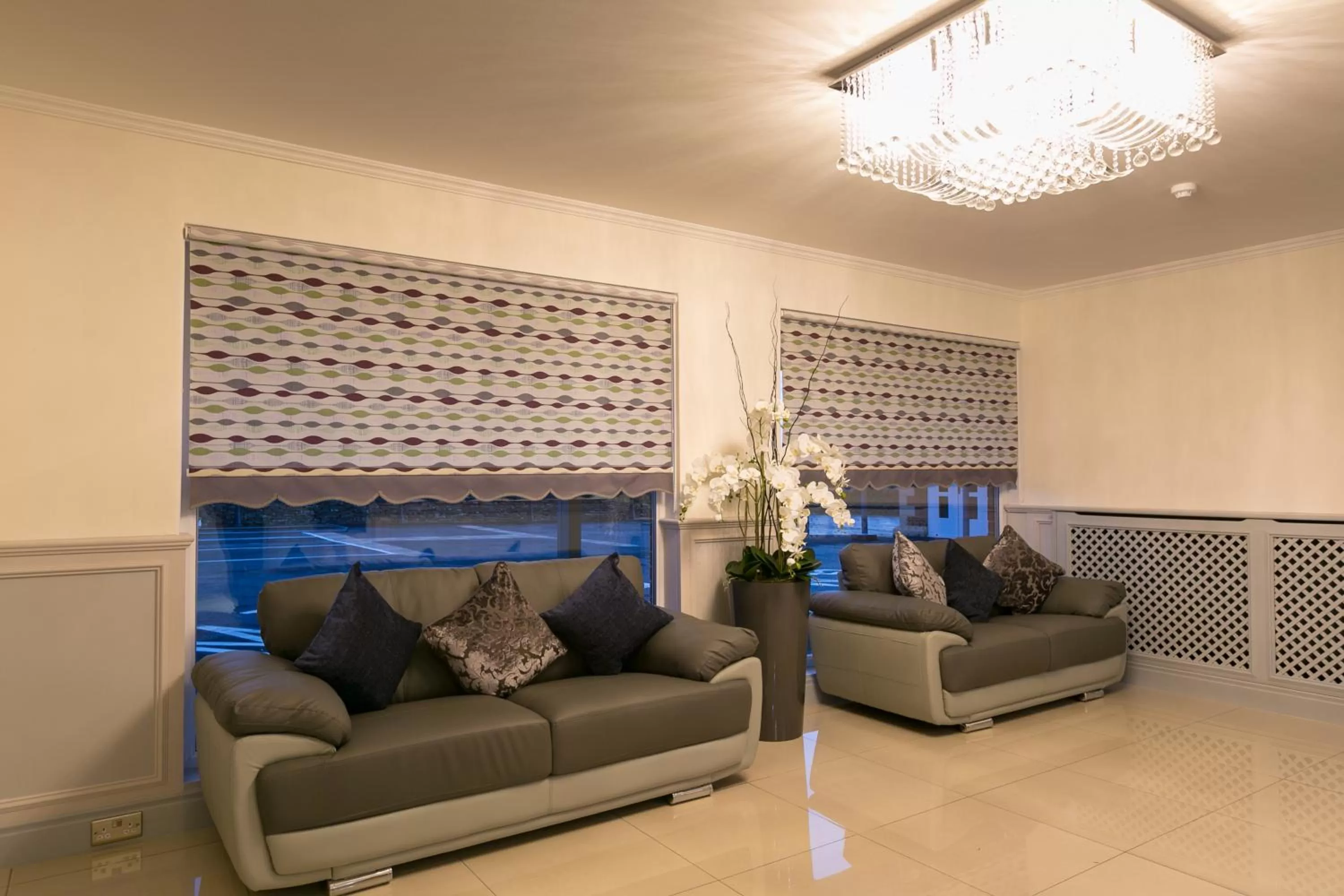 Lobby or reception in Celtic International Hotel Cardiff Airport